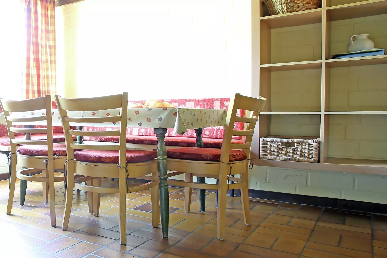 Biberbau-Dining room