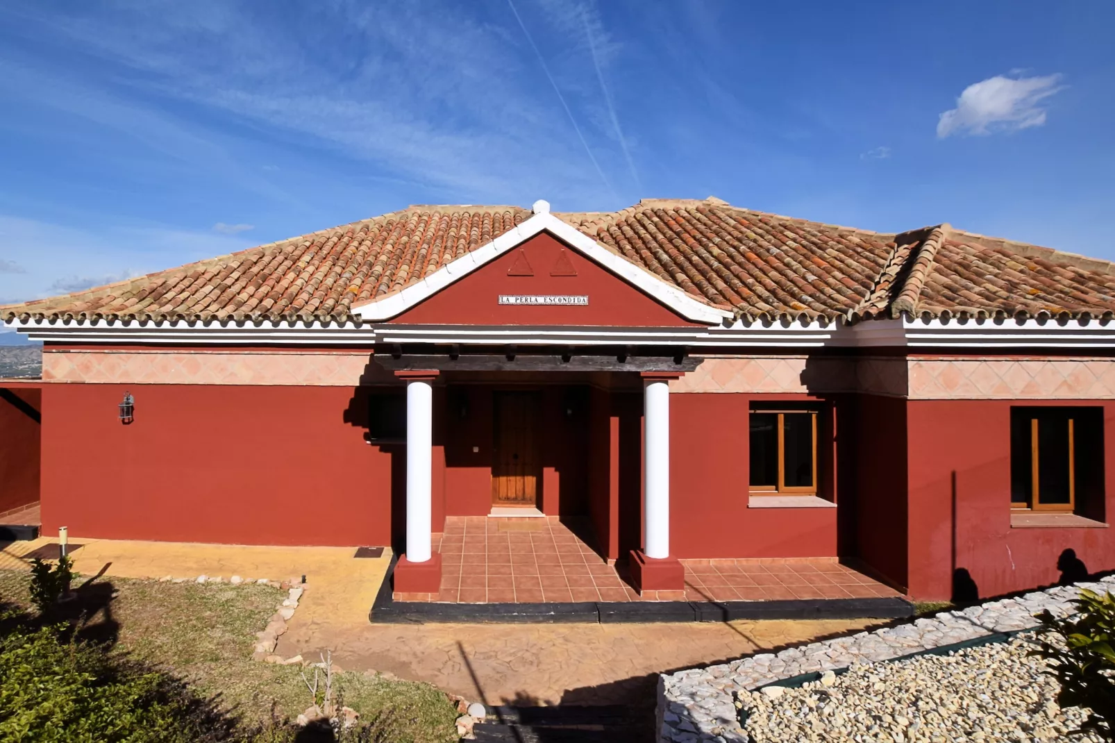 La Perla Escondida-Exterior summer