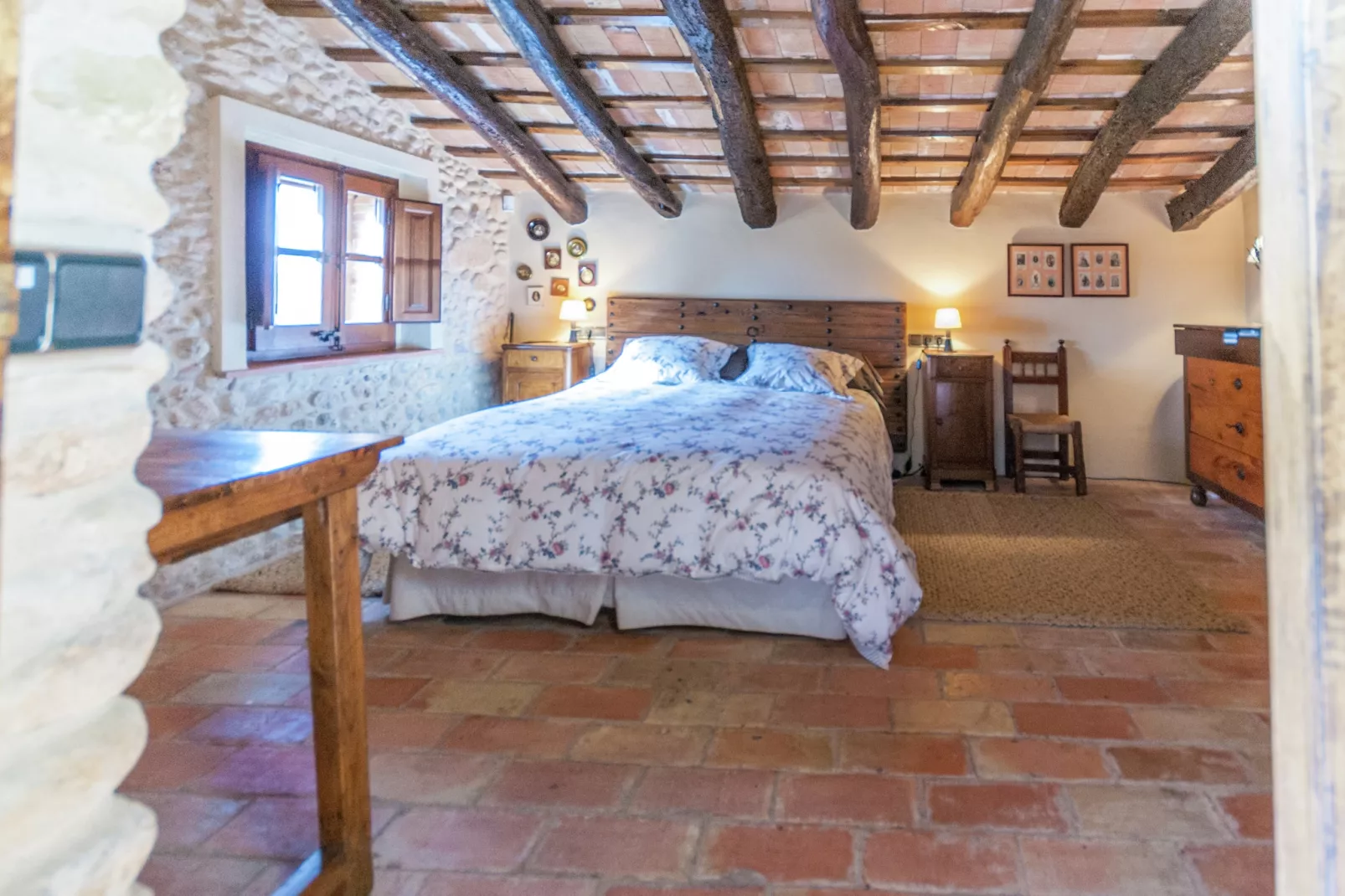 Masia Can Roca de Dalt-Schlafzimmer