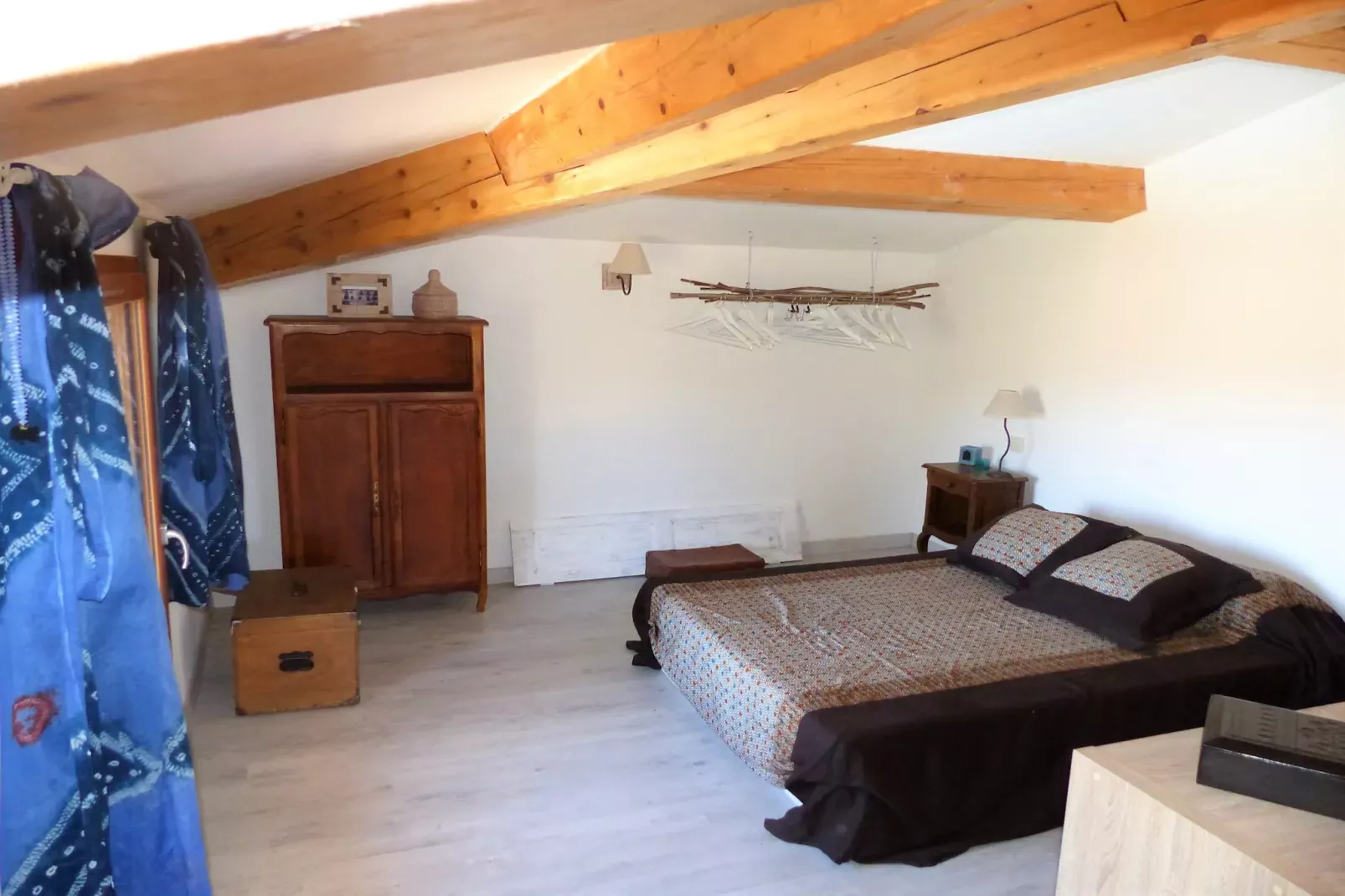 Entre les vignobles-Bedroom