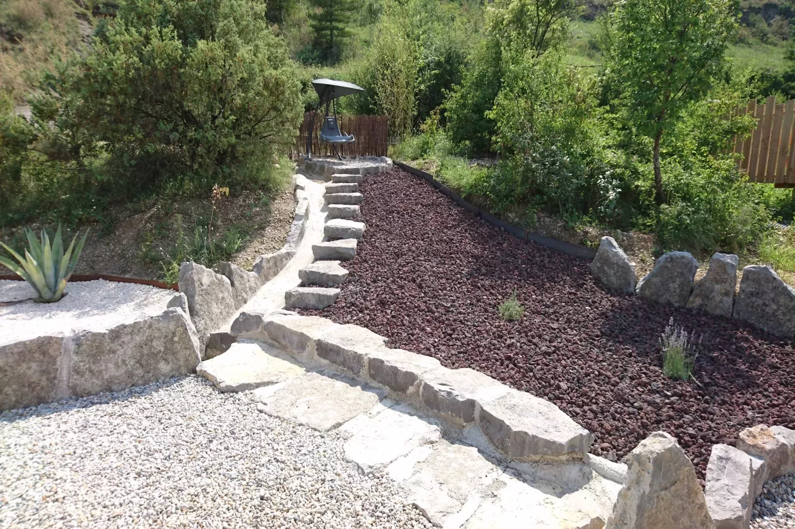Villa - Les Vans-Garten Sommer