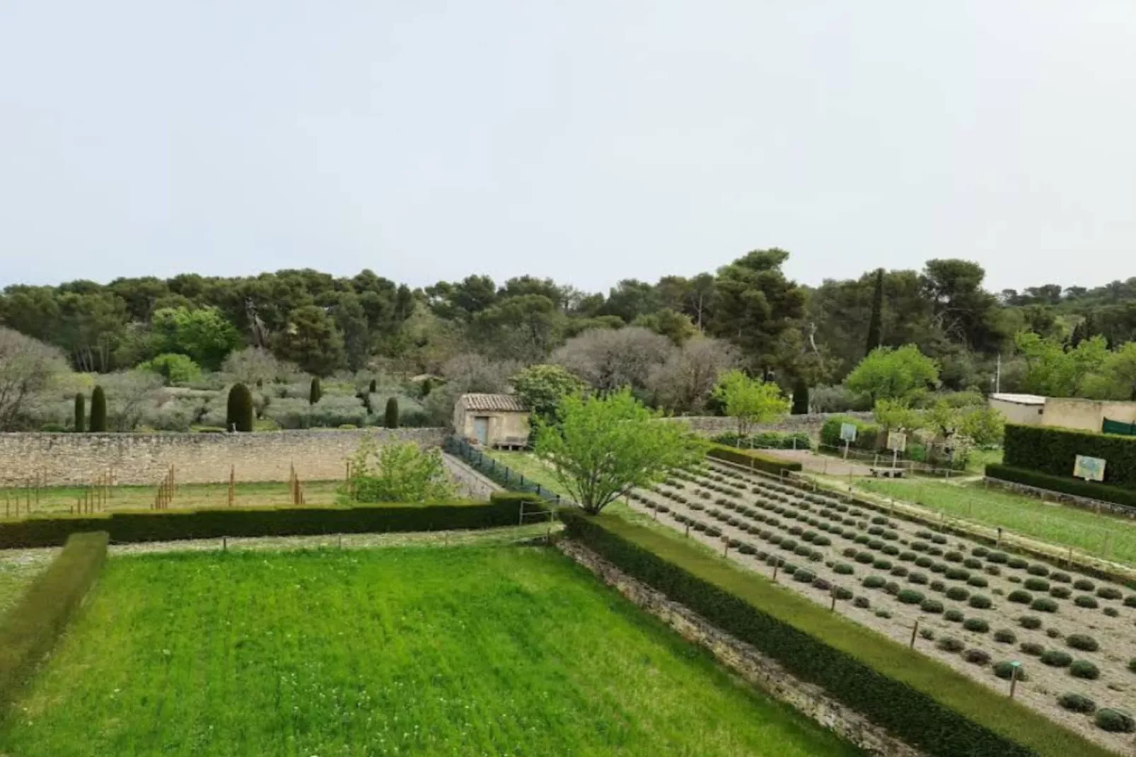 Le Domaine de Bourgeac 1-Areas summer 5km