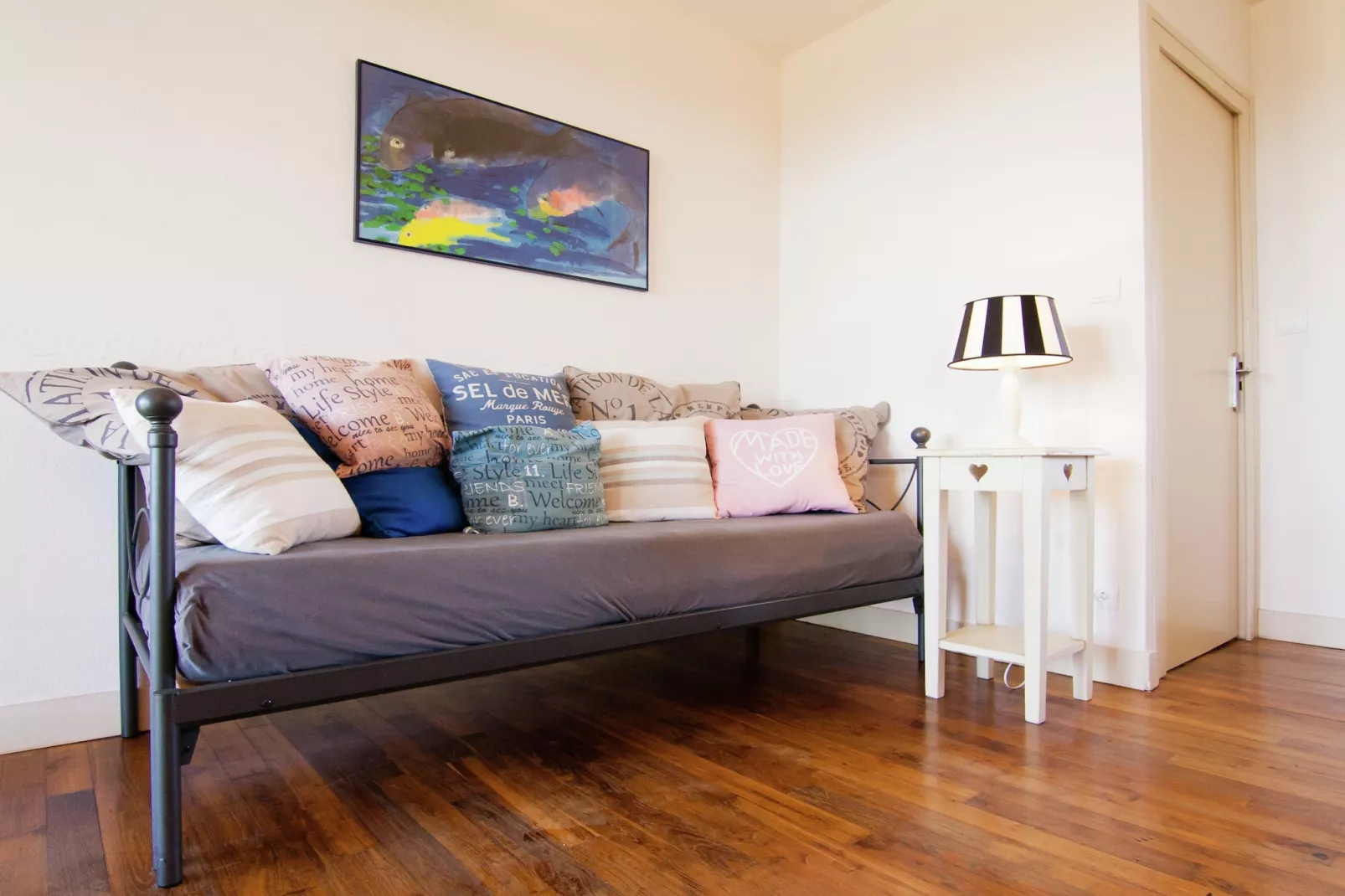 La Tirelire-Living room