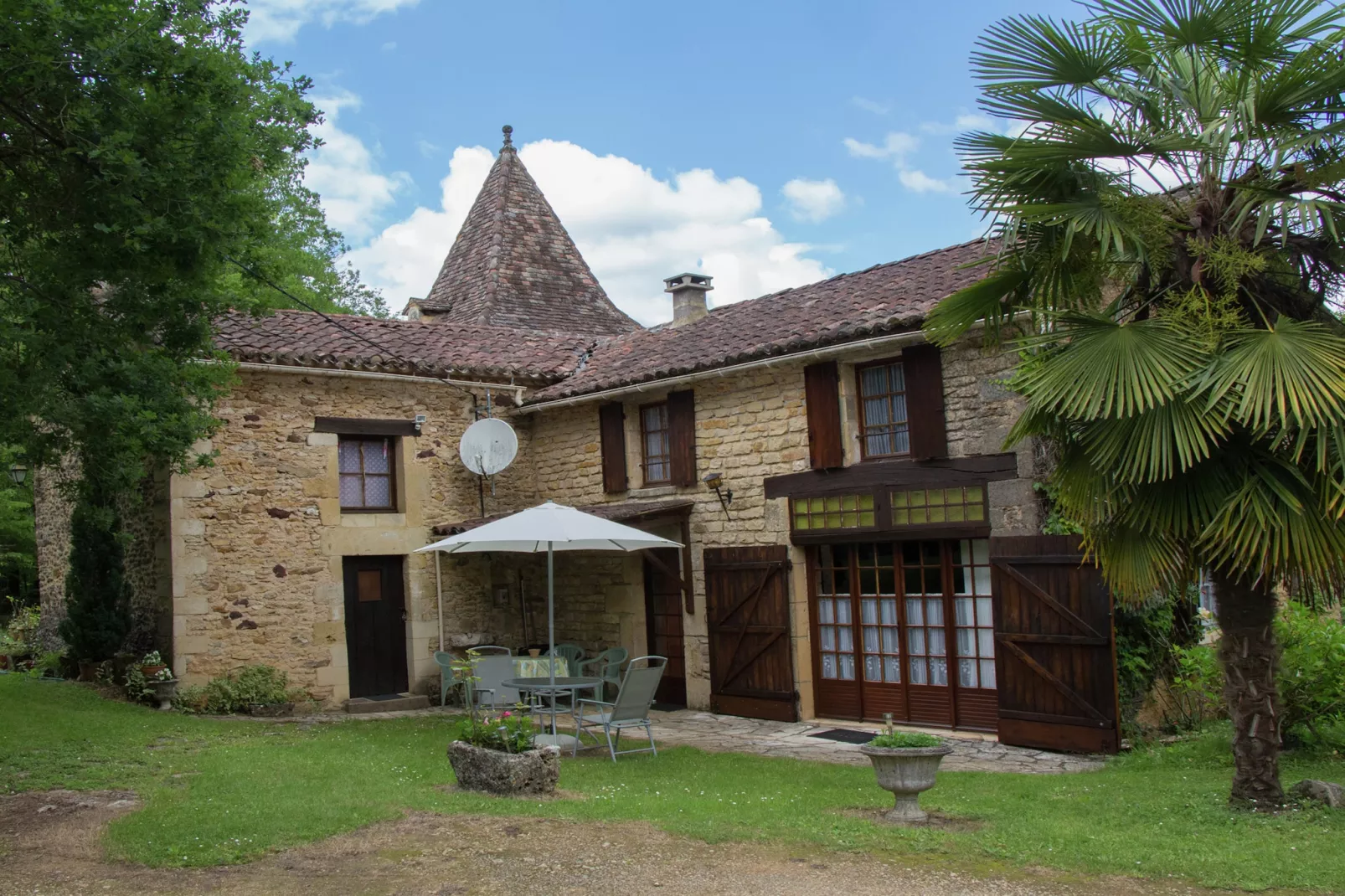 Maison de vacances Villefranche du Perigord-Außenbereich Sommer