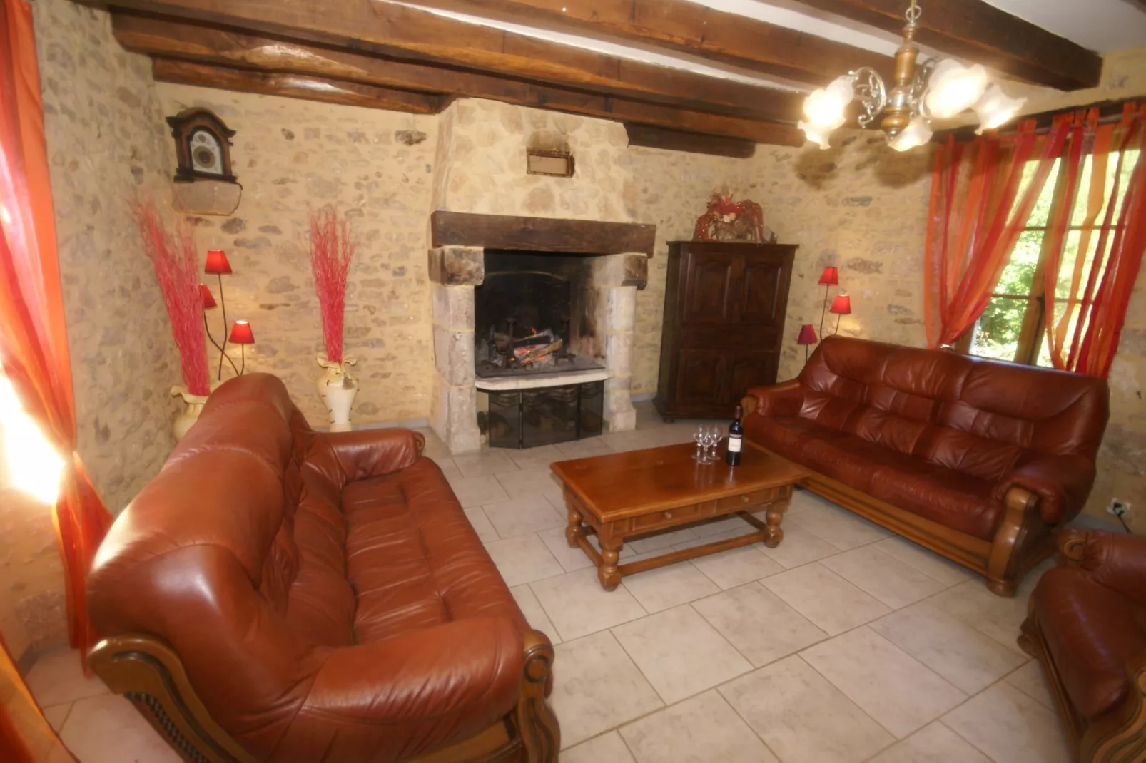 Maison de vacances Blanquefort Sur Briolance 12 pers-Living room