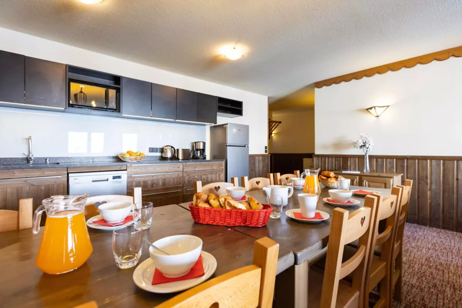 Chalet Altitude Arc 2000 1-Kitchen