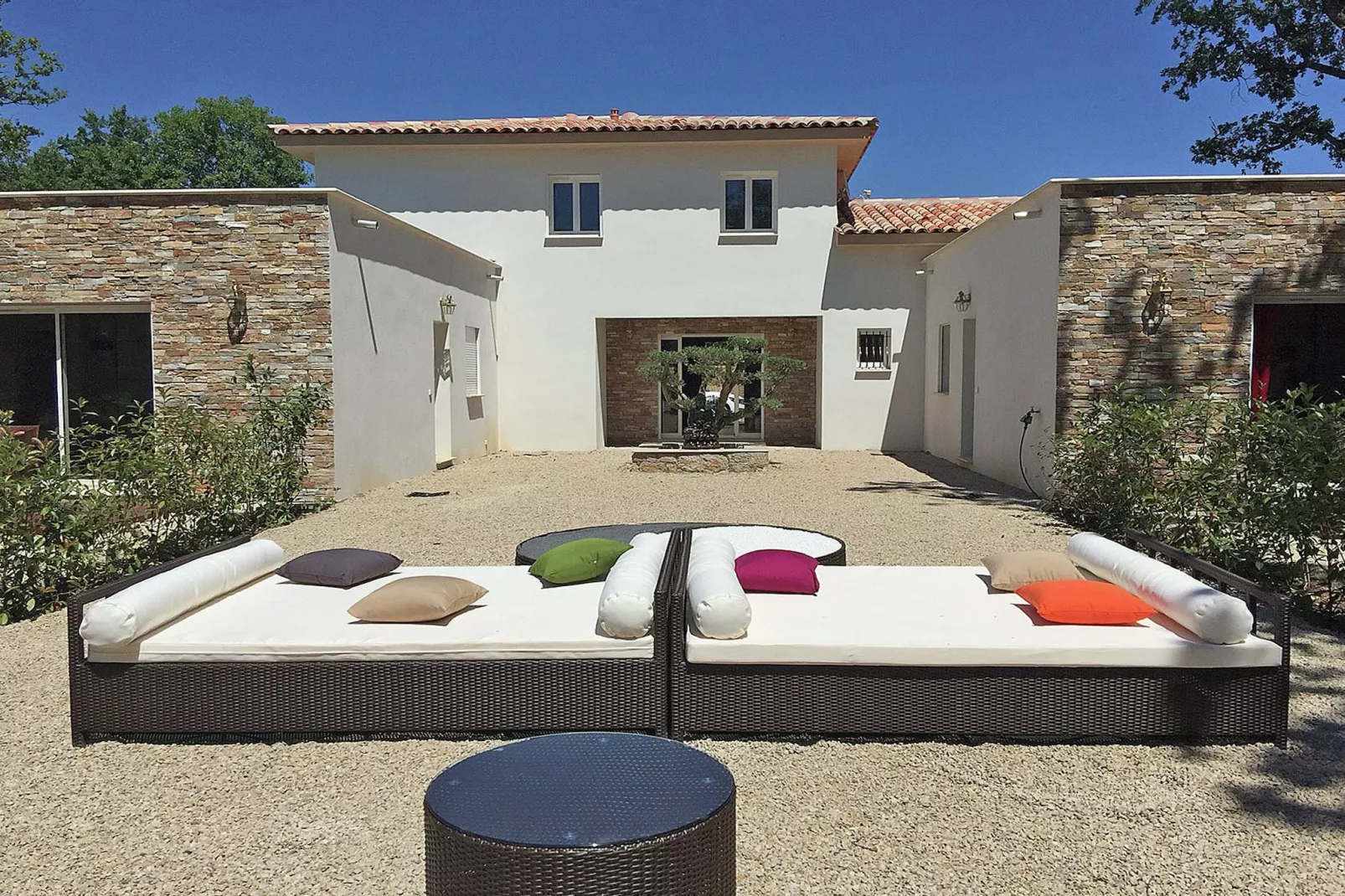 Villa Contem 4-Exterior summer