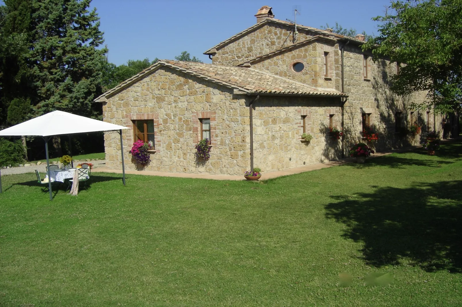 Il Portichetto-Exterior summer