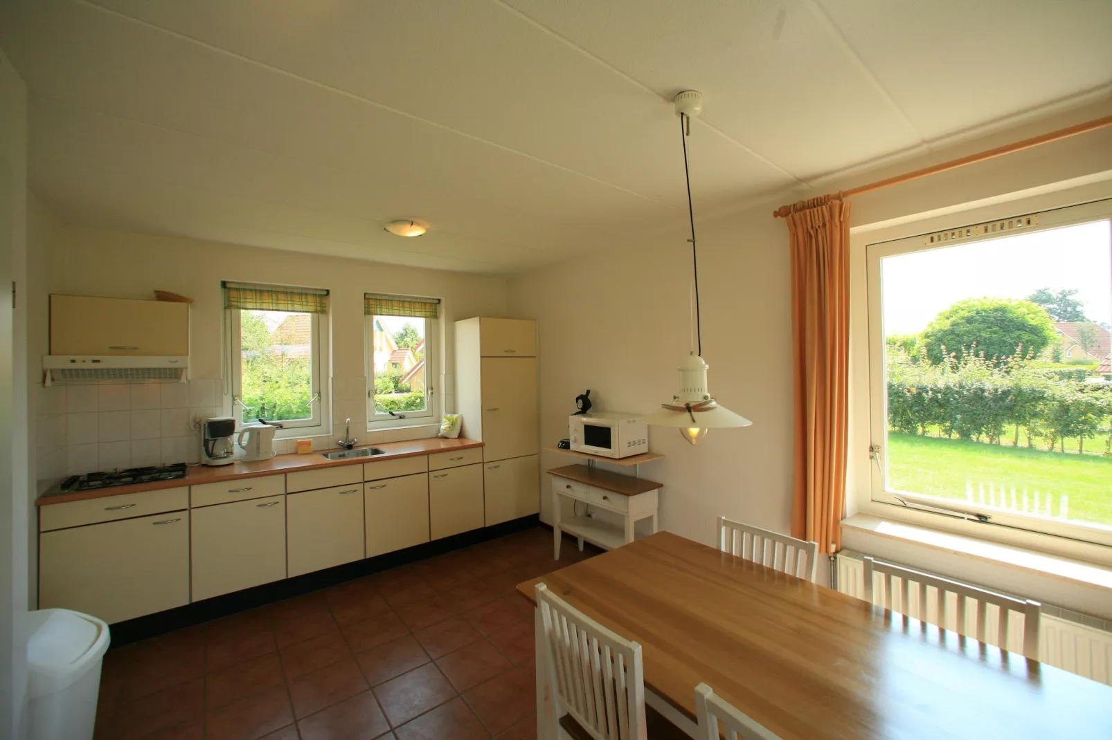 Villapark Akenveen 3-Kitchen