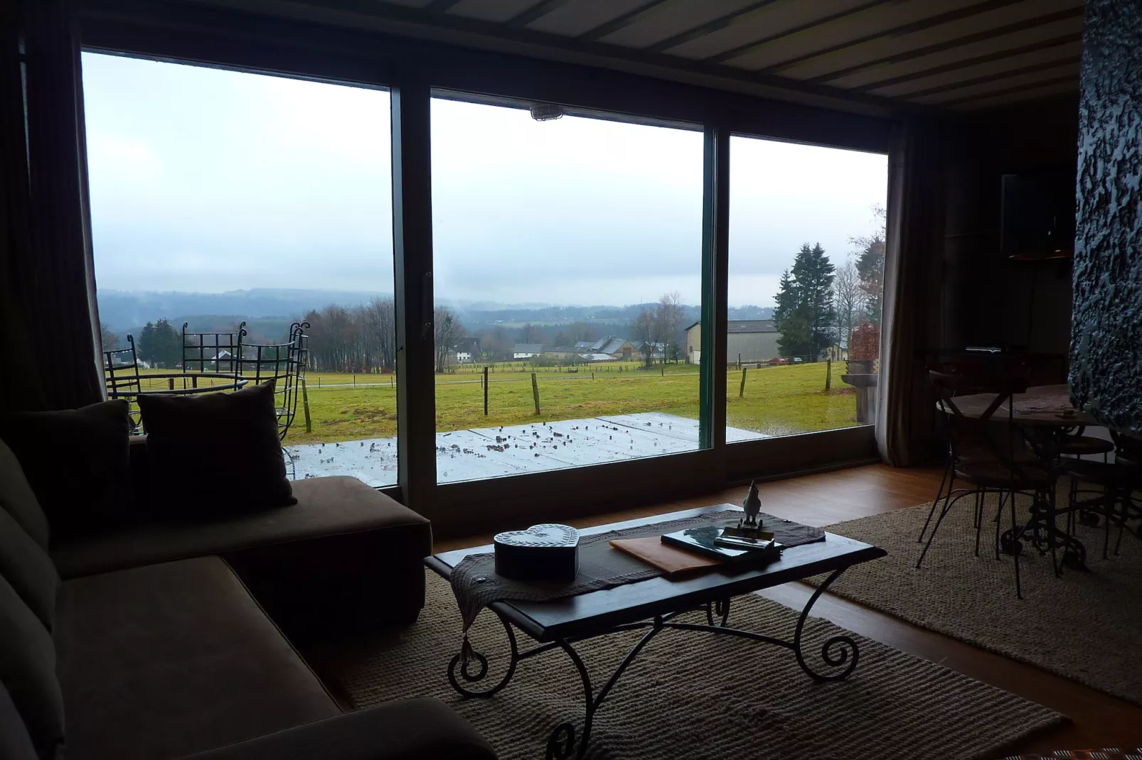 La Cascade-Living room