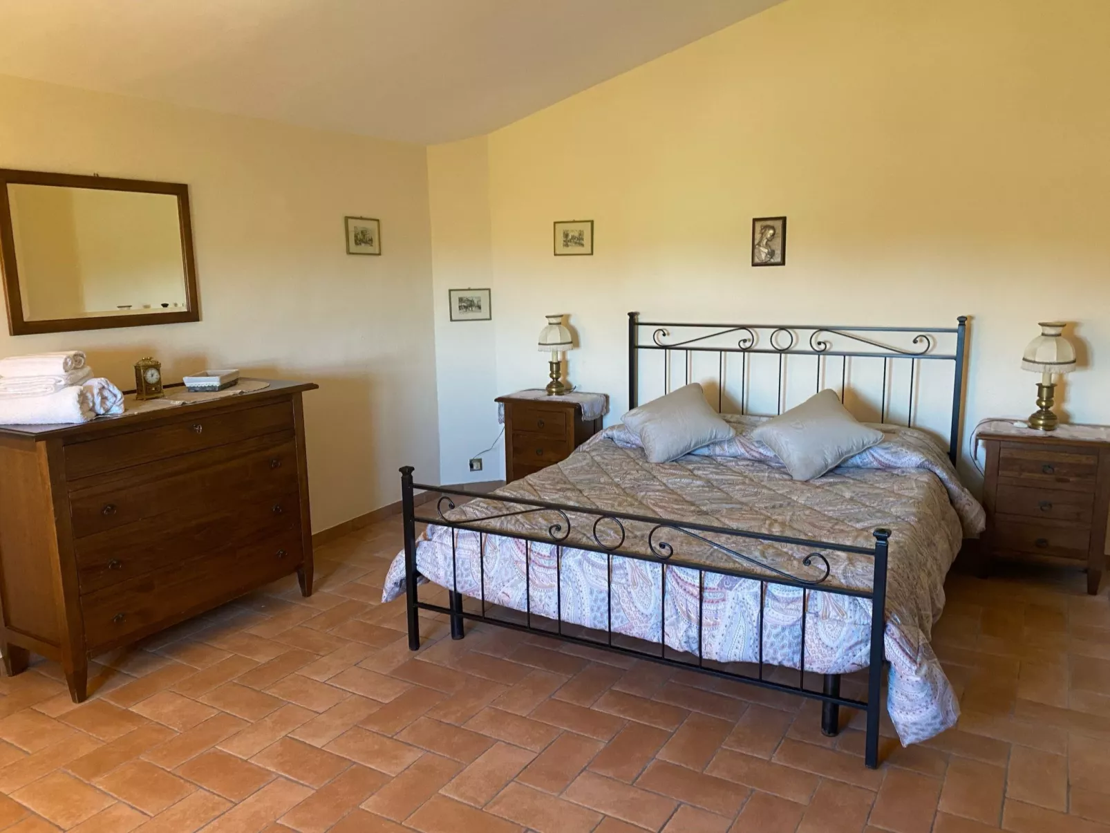 Villa La Guardia Vecchia-Dedans