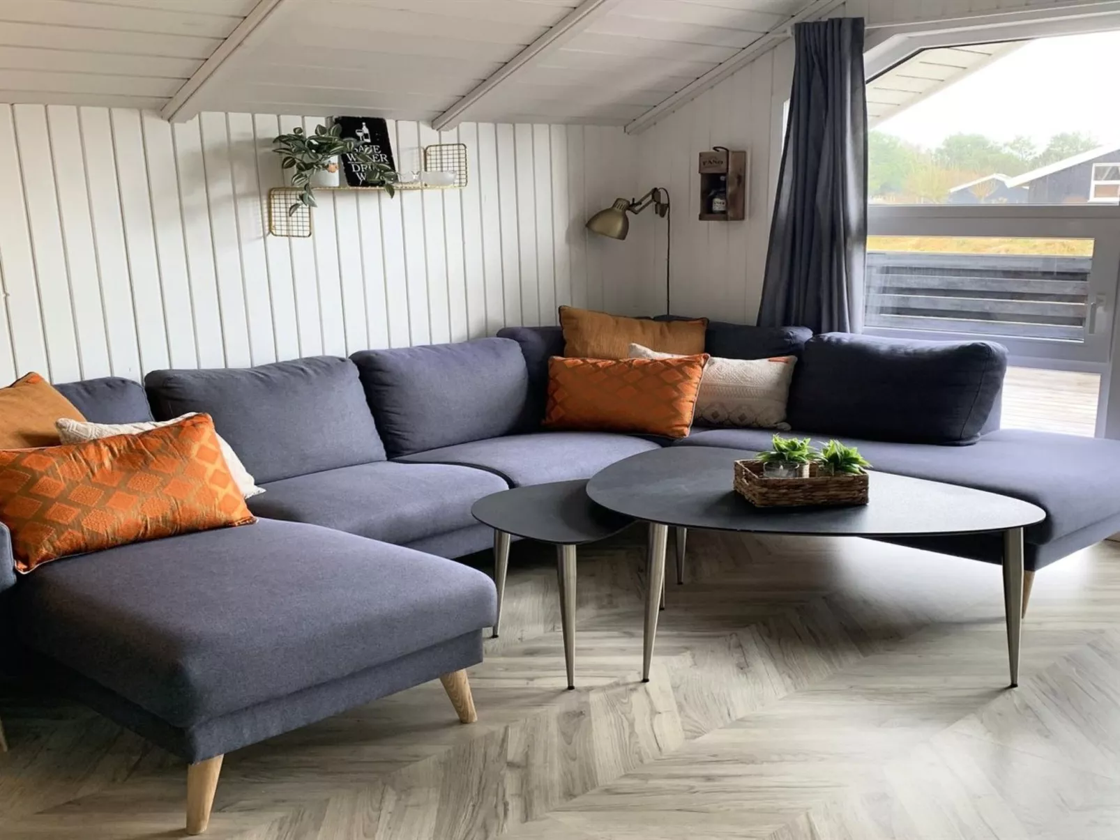 "Skyler" - 1km from the sea-Drinnen