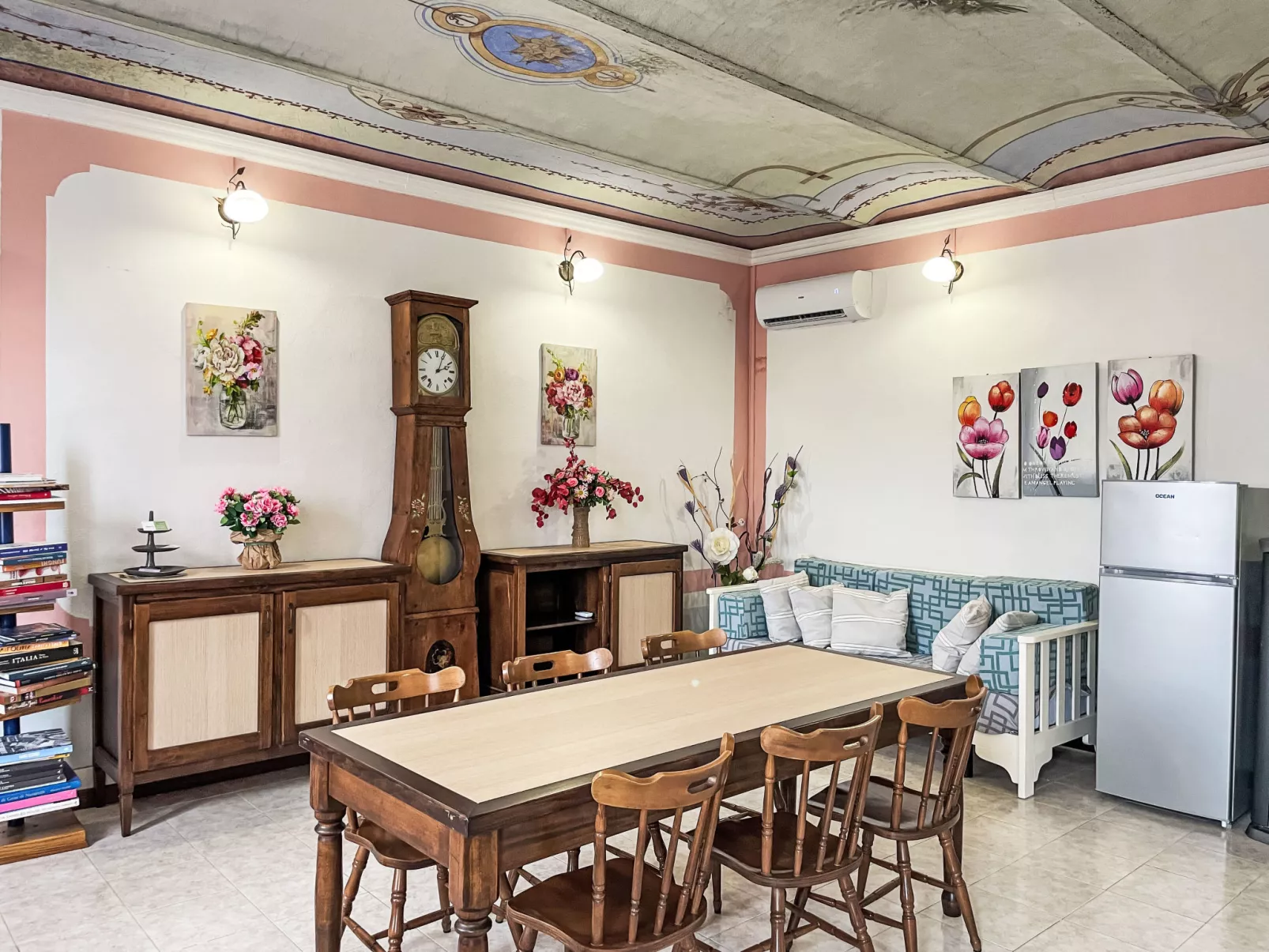 Il Cavaliere-Inside