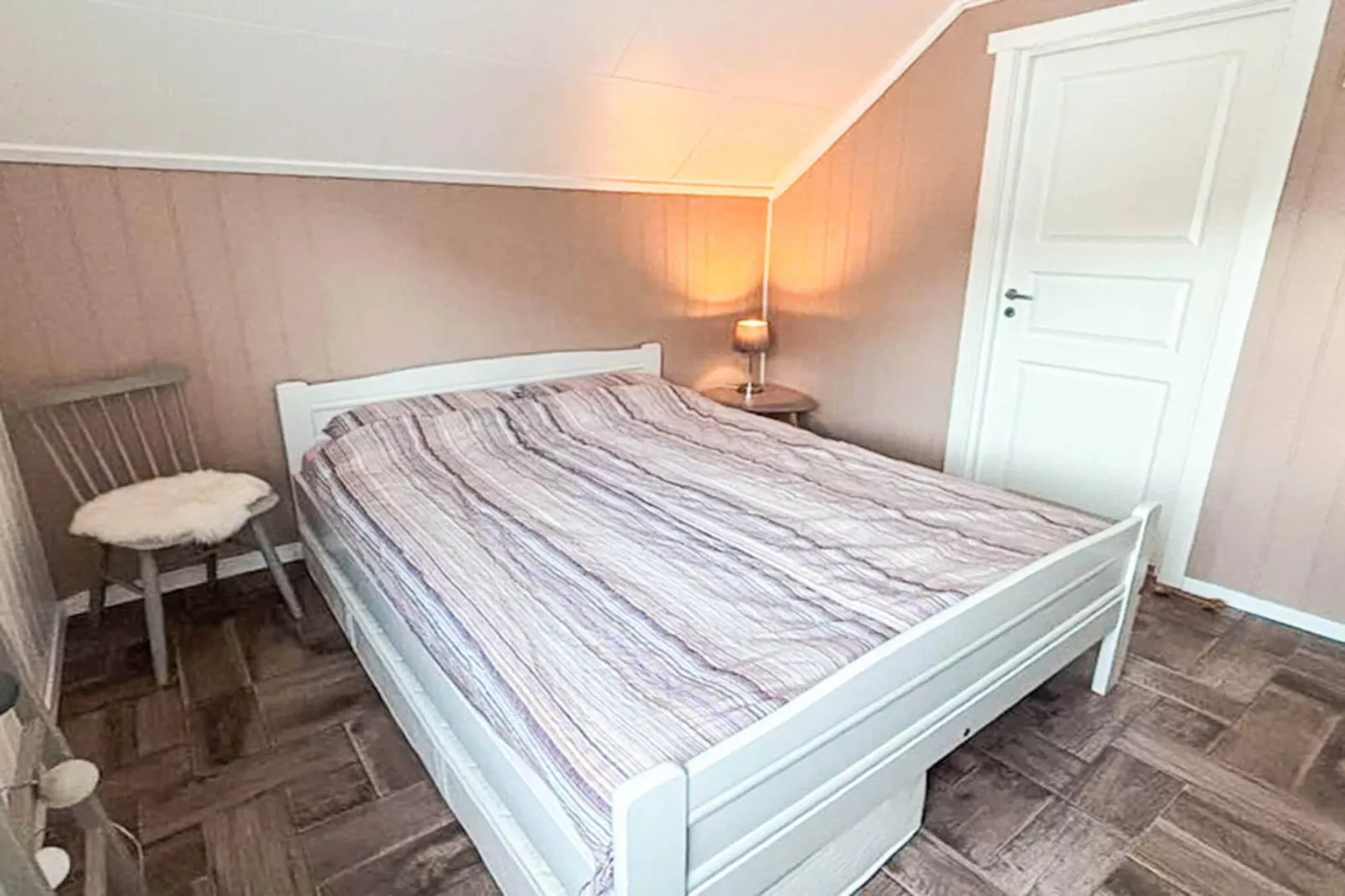 4 person holiday home in Stonglandseidet-By Traum-Indoor