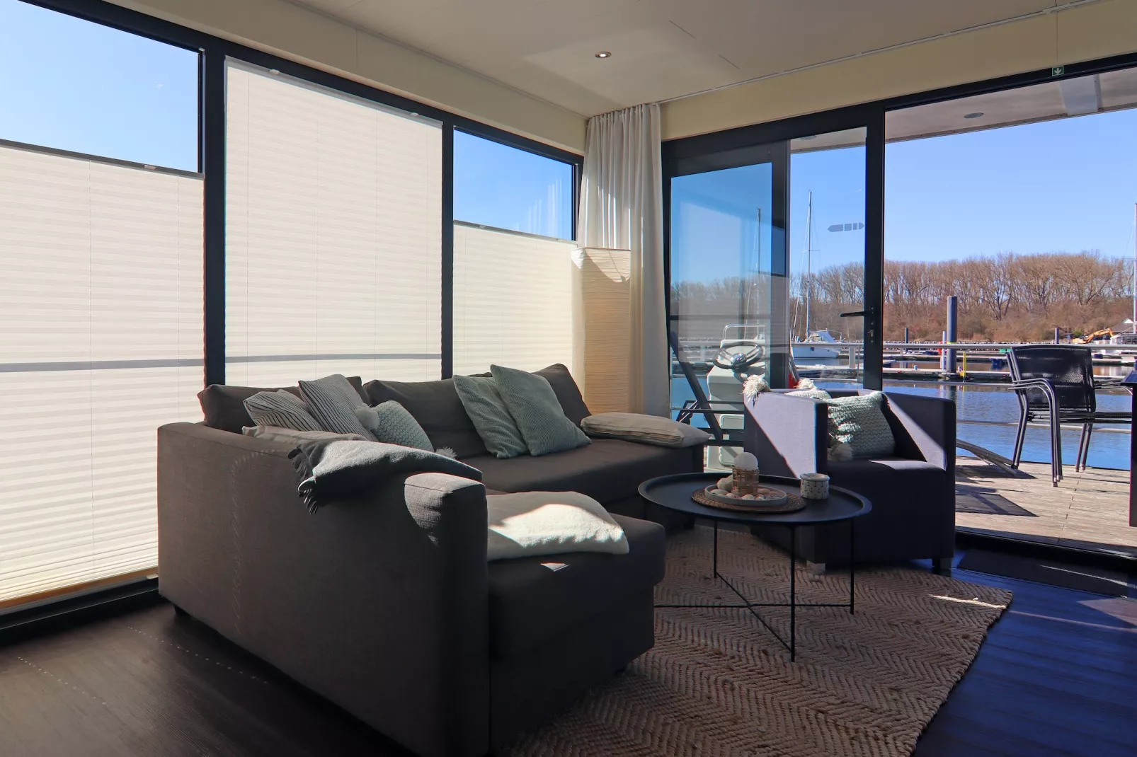 Hausboot Family & Friends LP 3 / 1-2 Personen-Living room