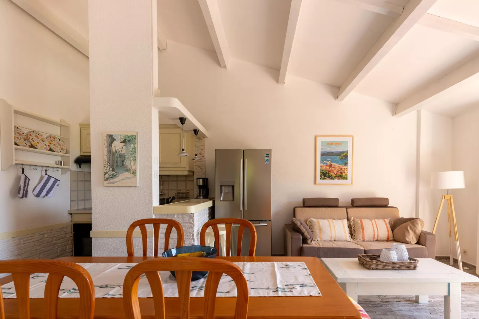 Le Mazet Elly & Julian-Living room