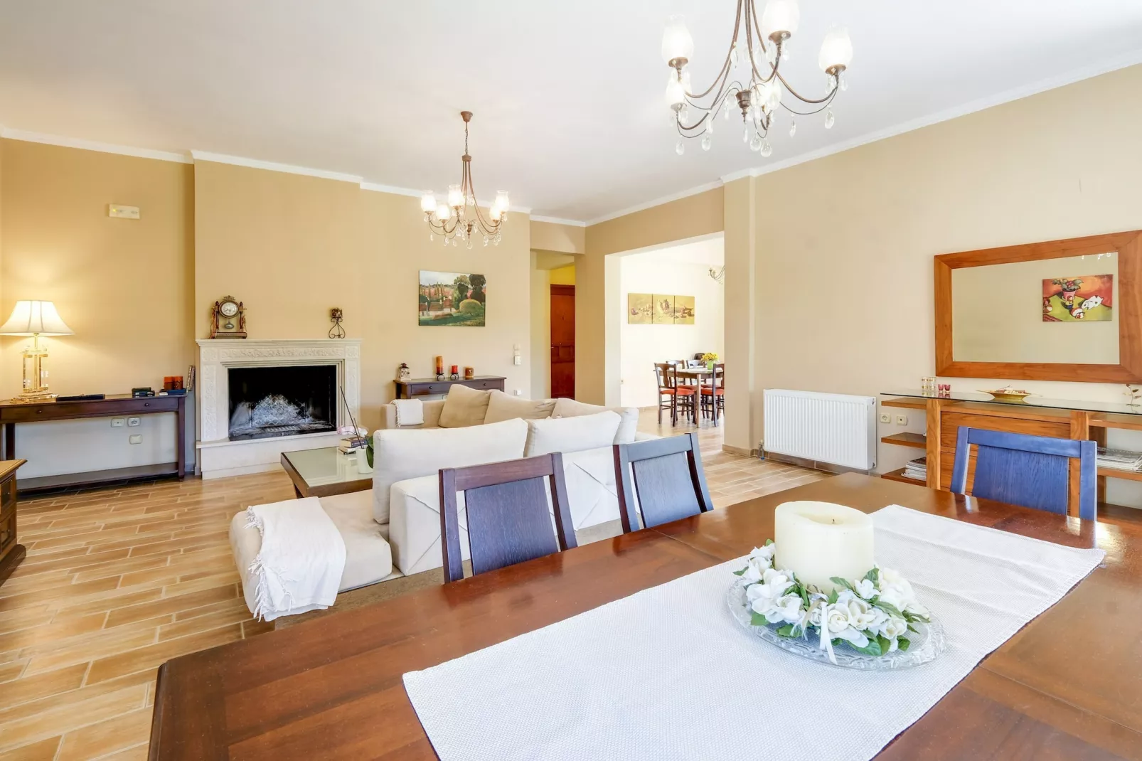 Casa Bianca-Living room