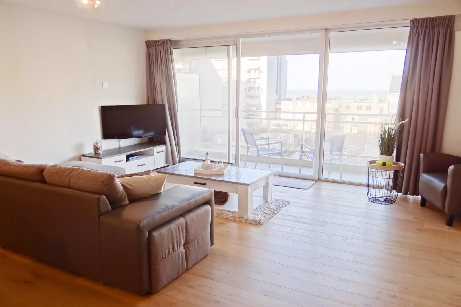 WIELINGERBANK E 404-Living room
