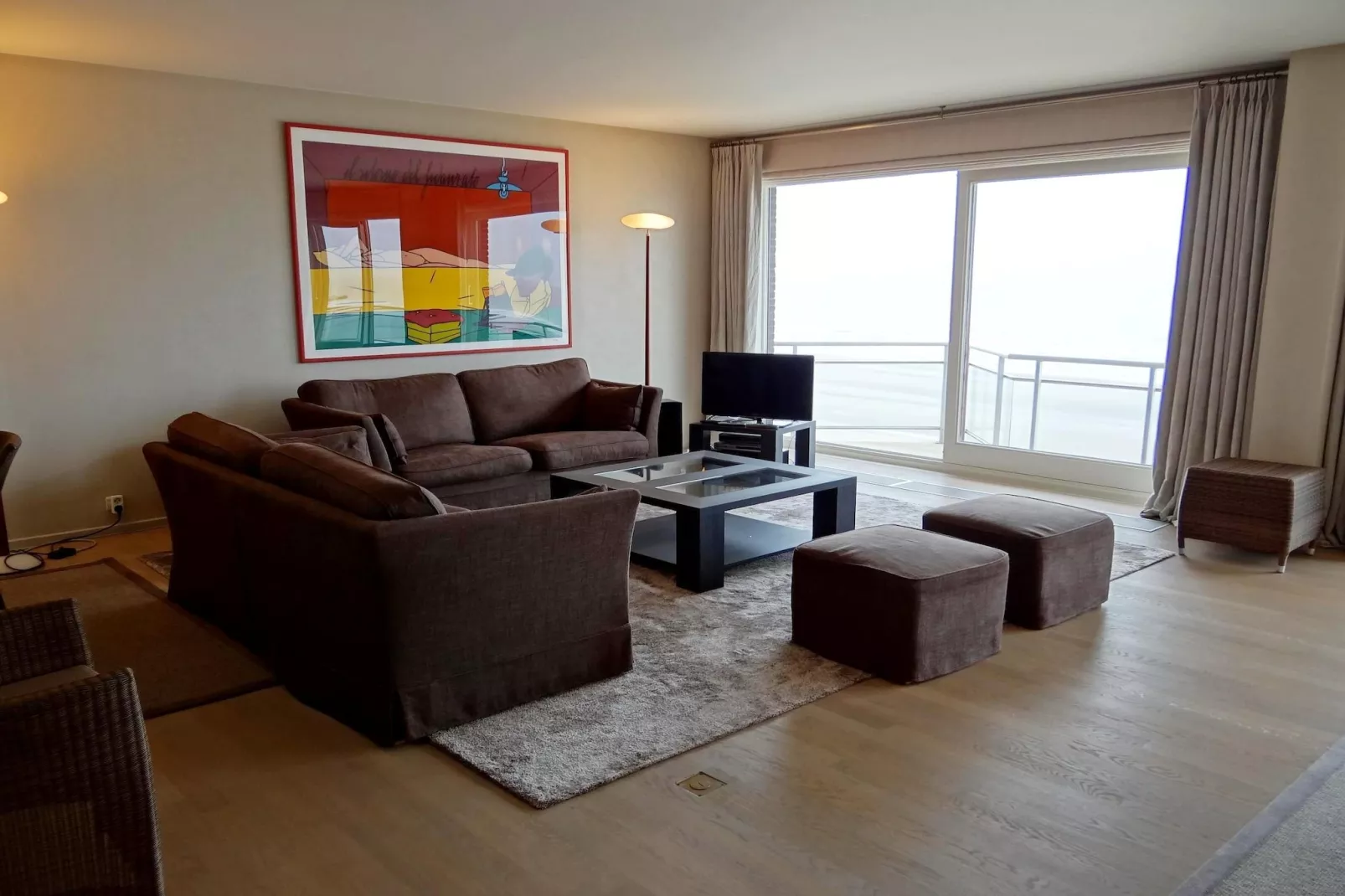 SCORPIO BI 1303GAR-Living room
