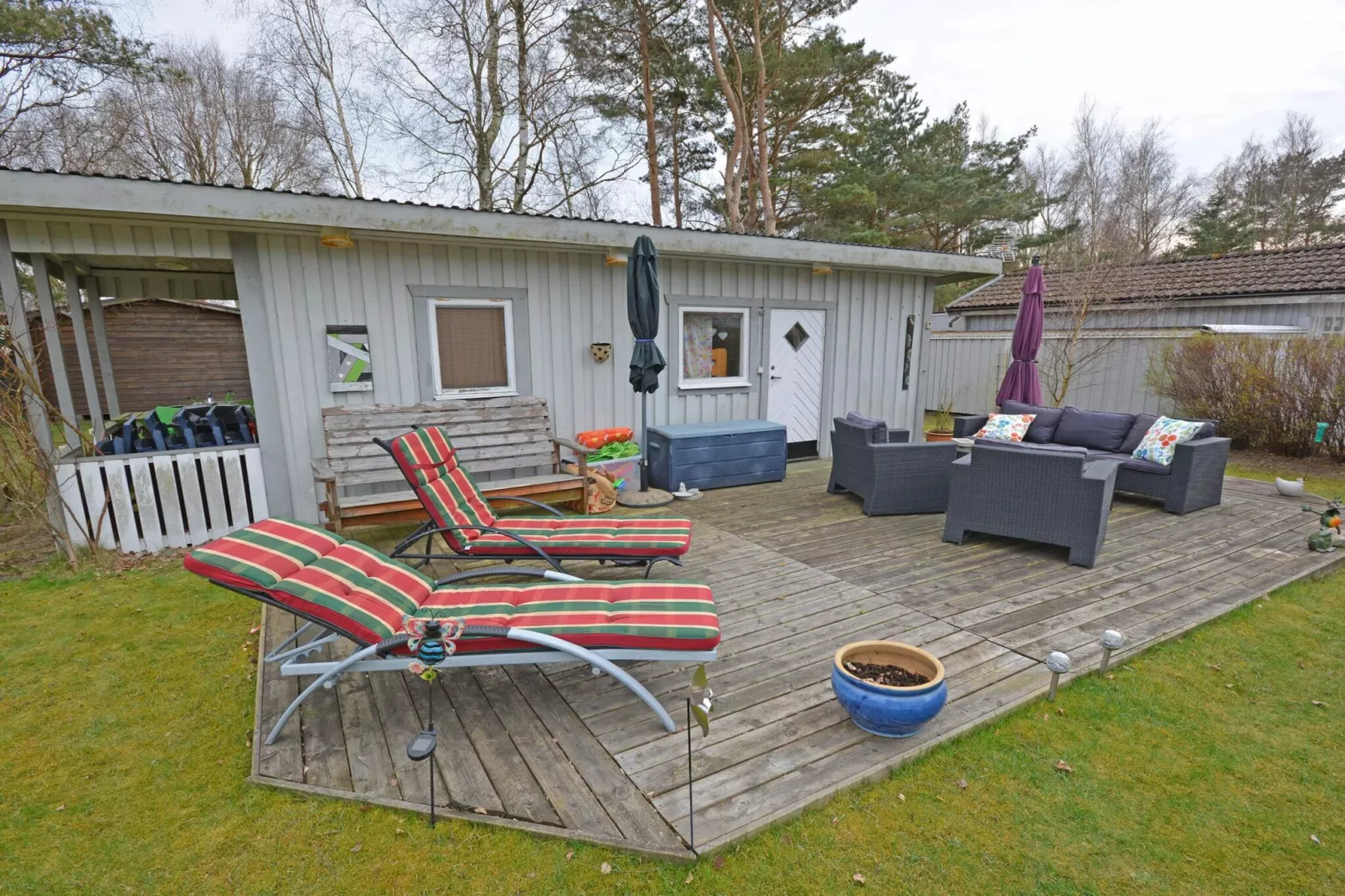 Modern holiday home with garden-By Traum-Outdoor