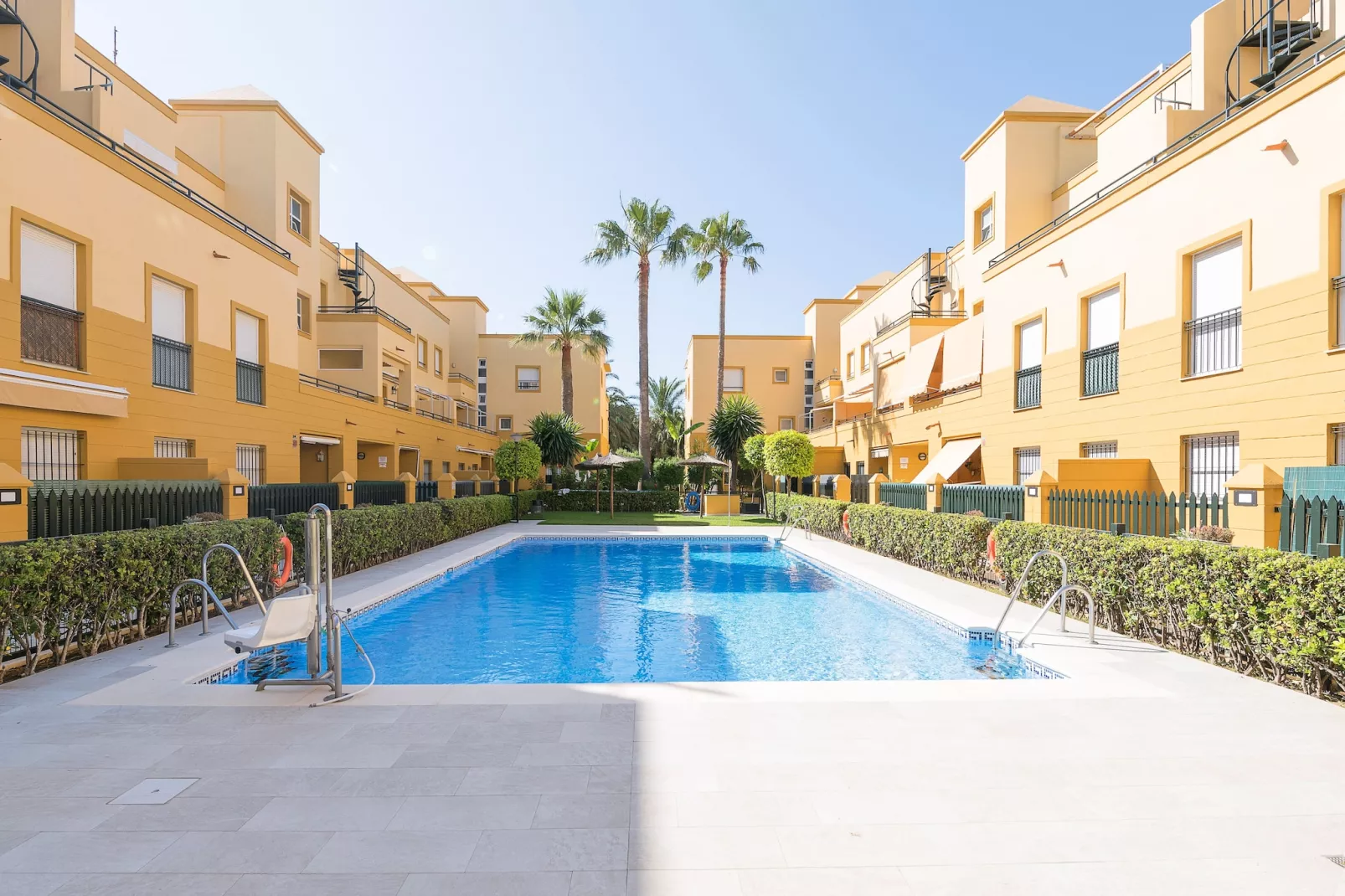 Bahia De La Luz-Pool