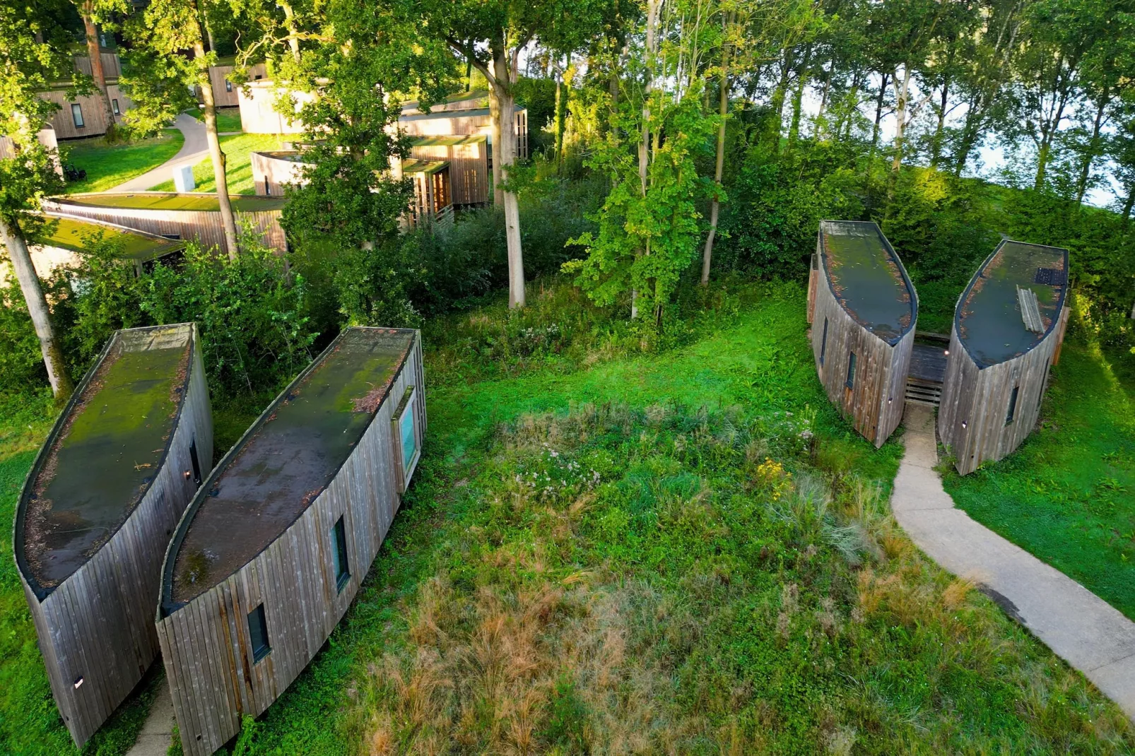 The Lodge by YourNature-Gardens summer