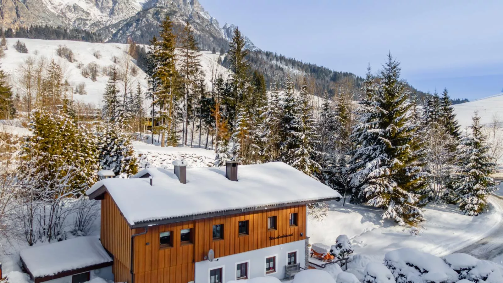 Haus Weissbach-Exterior winter