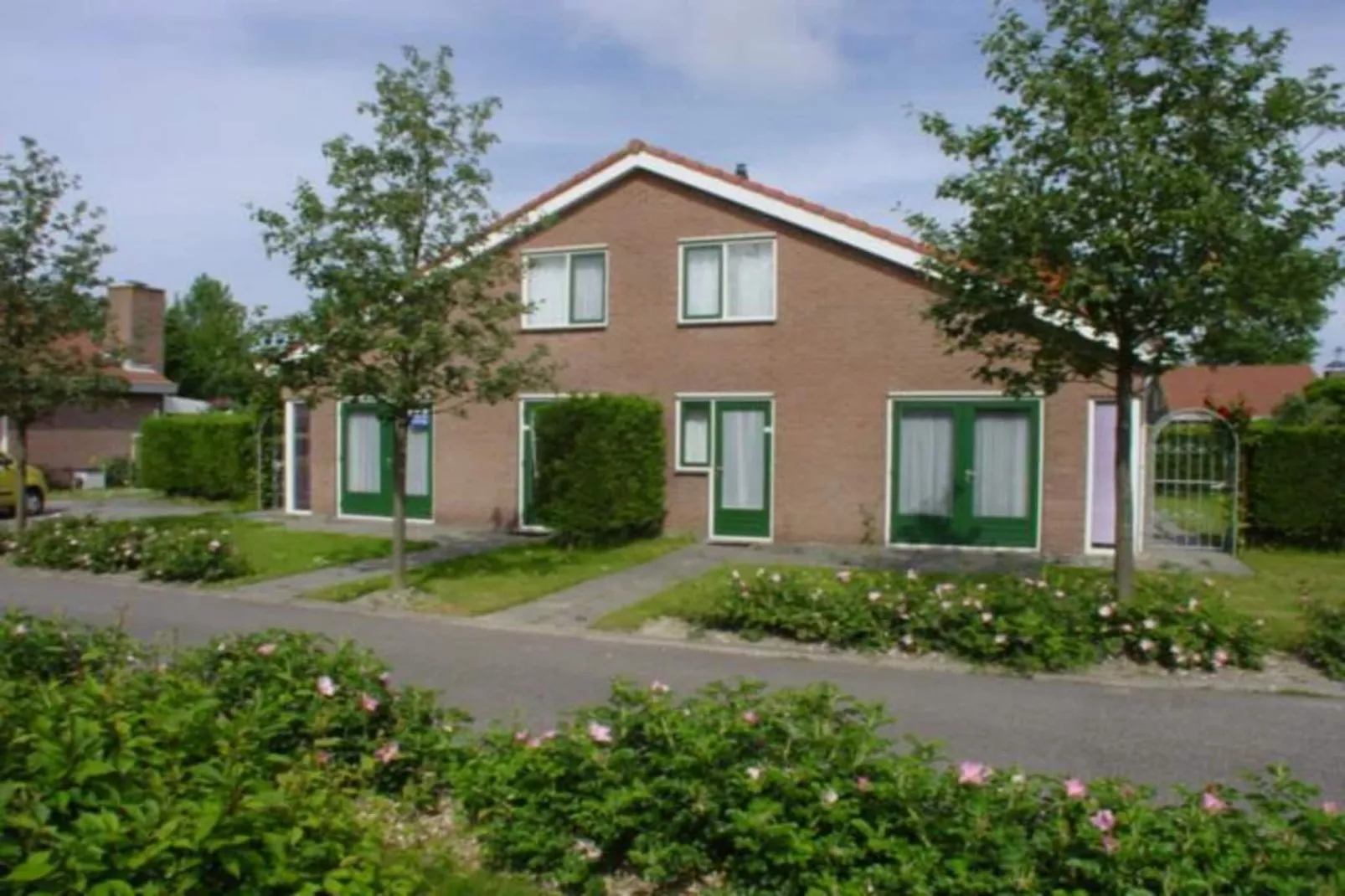 Schoneveld 369 Strandparel Breskens-Exterior summer