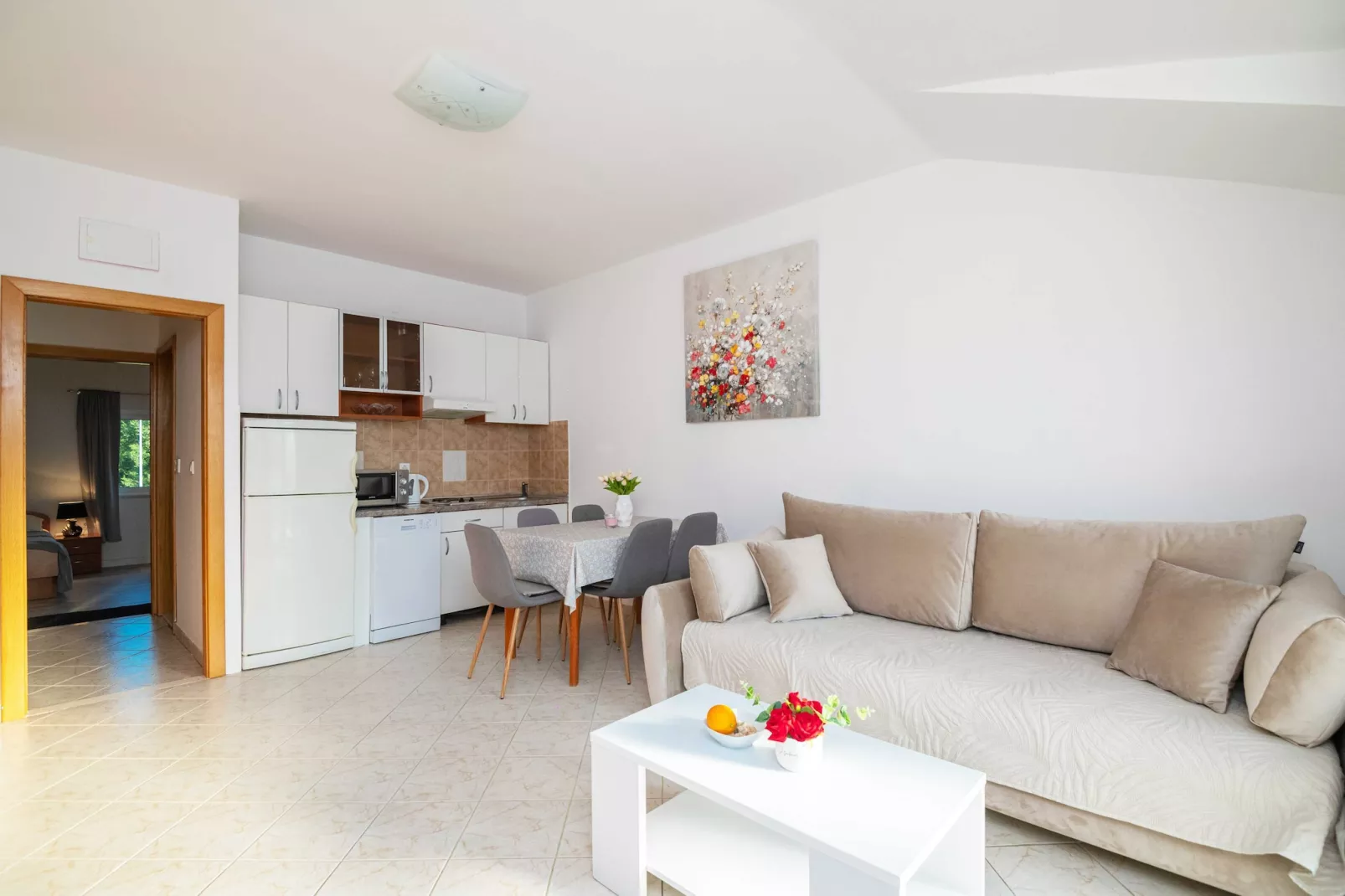 Apartments Azzurro- One Bedroom Apartment with Terrace and Hot Tub ( Azzurro II-gornji)-Salon