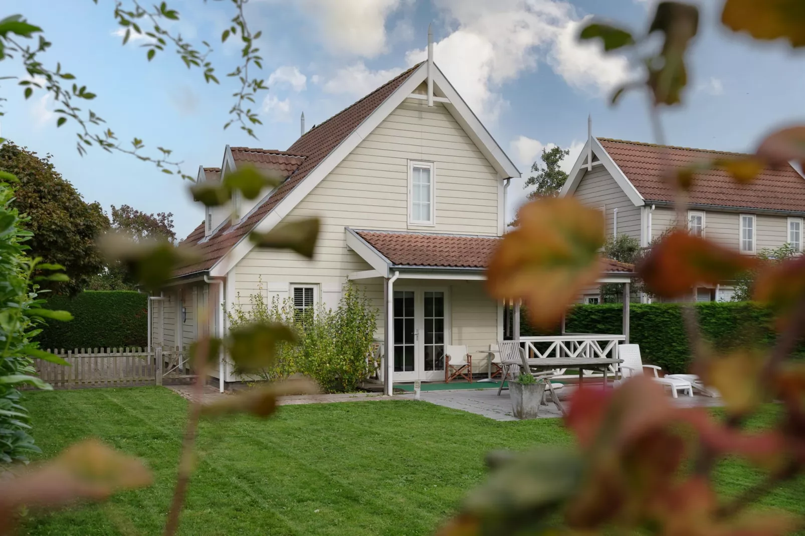 Villapark De Oesterbaai 142-Gärten Sommer
