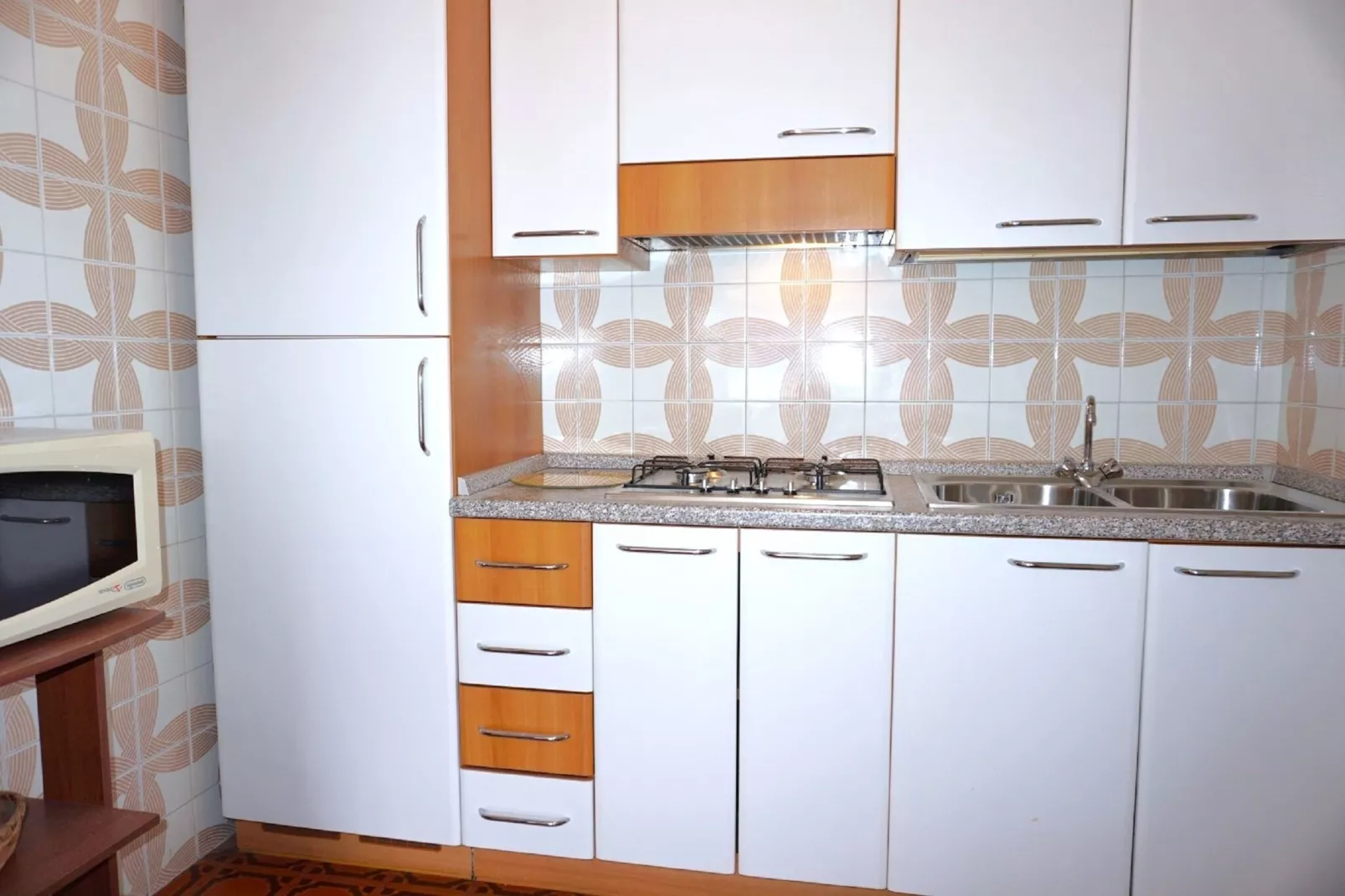 Ghirlandina 27B-Kitchen