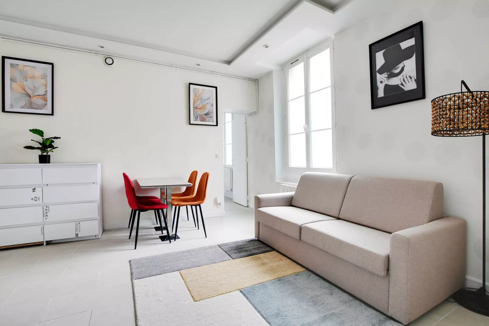 AK-4-MORNAY-II-Living room