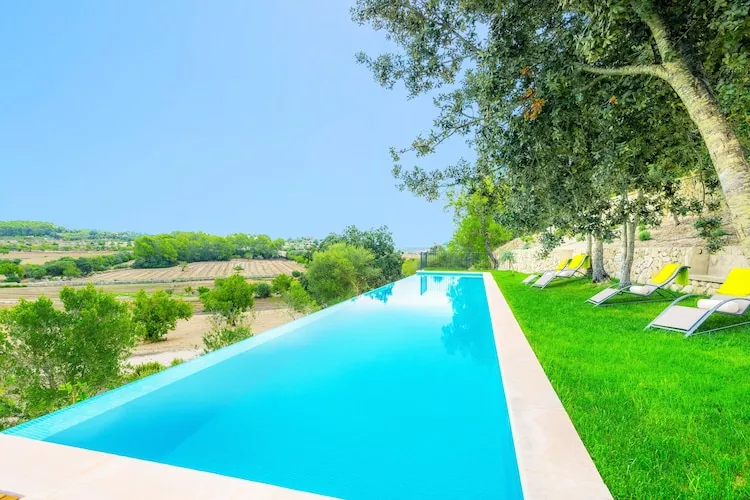 Sa Serra-Exterior summer