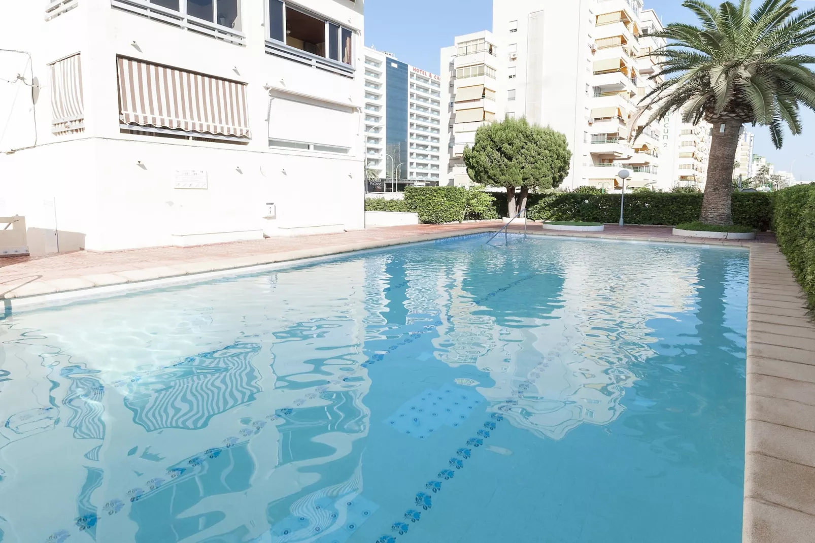 Acapulco Iv-Pool