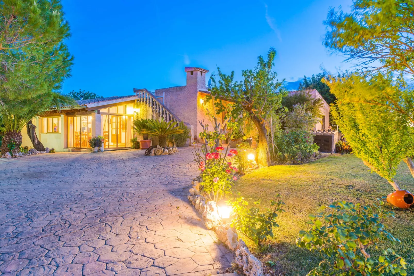 Vila-Exterior summer