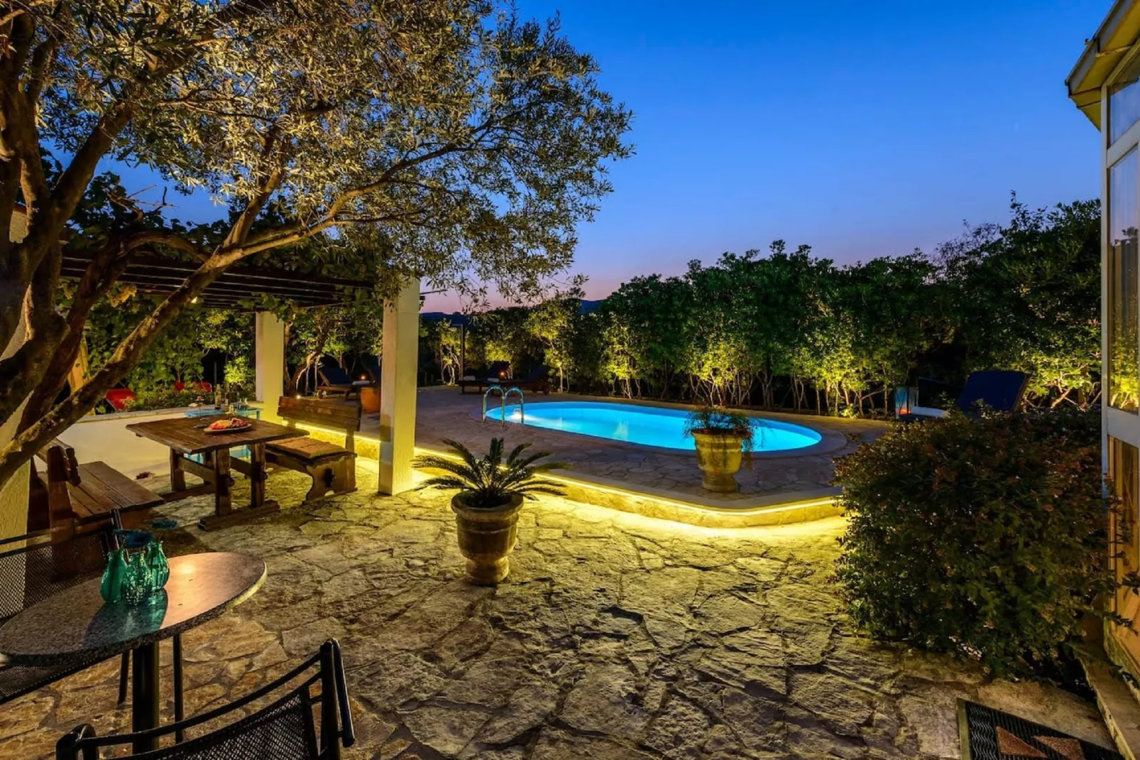 Villa Piano - Four Bedroom Villa with Terrace and Swimming Pool-Terrassenbalkon