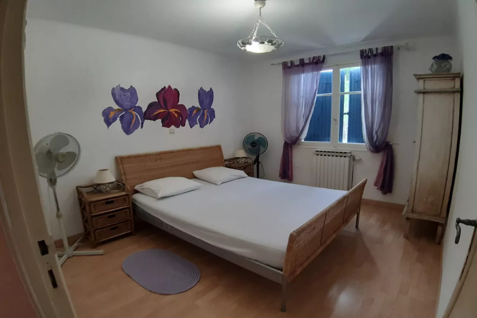 Villa Carpentras-Bedroom
