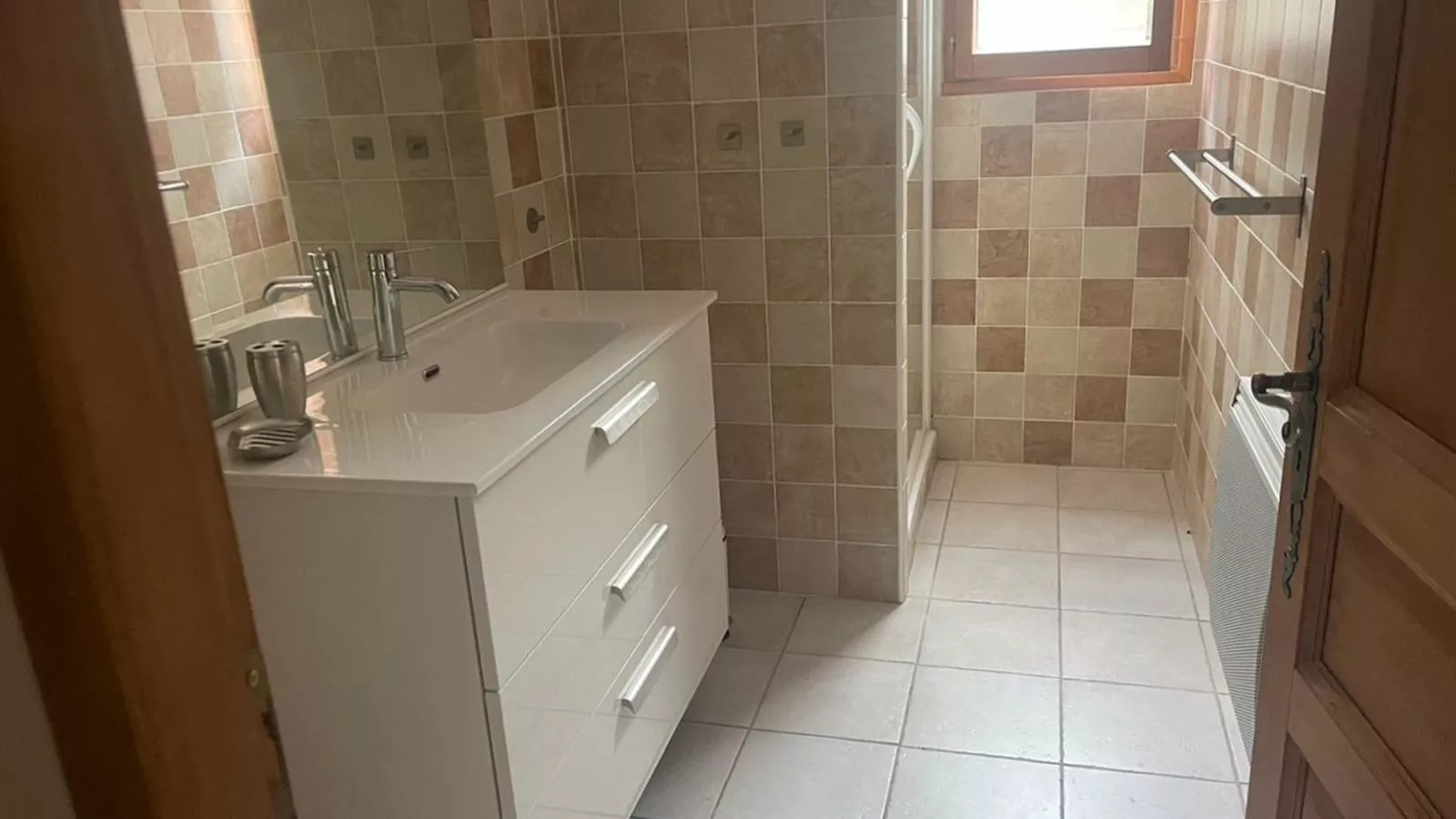 La Bergeronnette-Bathroom