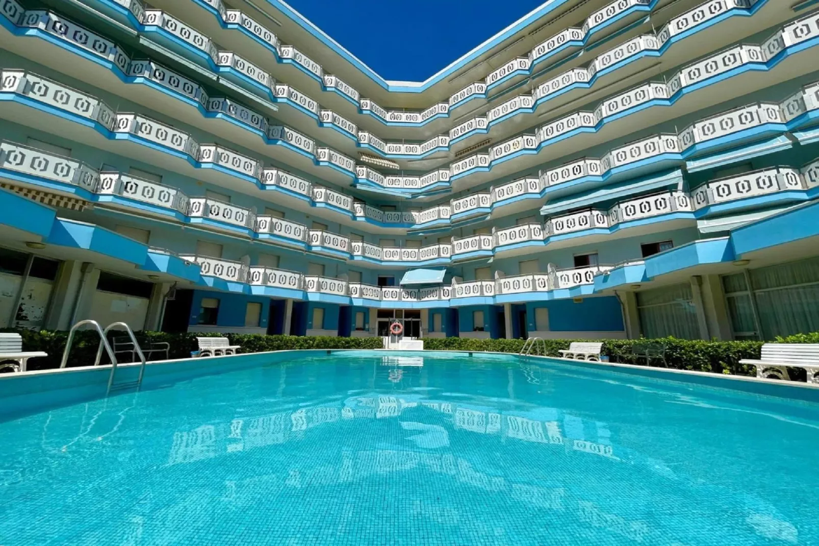 poolofhouse