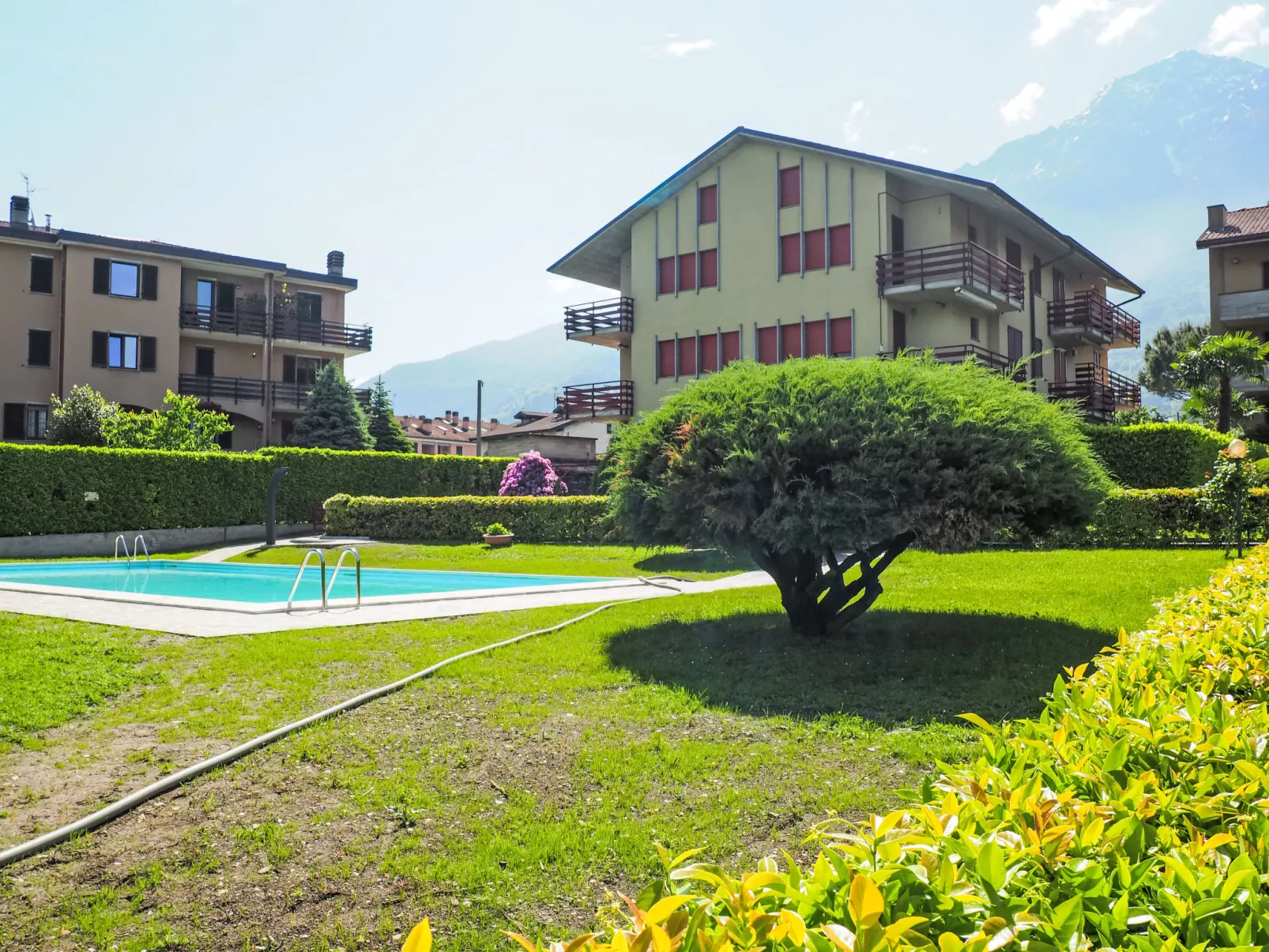 Miralago Guest House