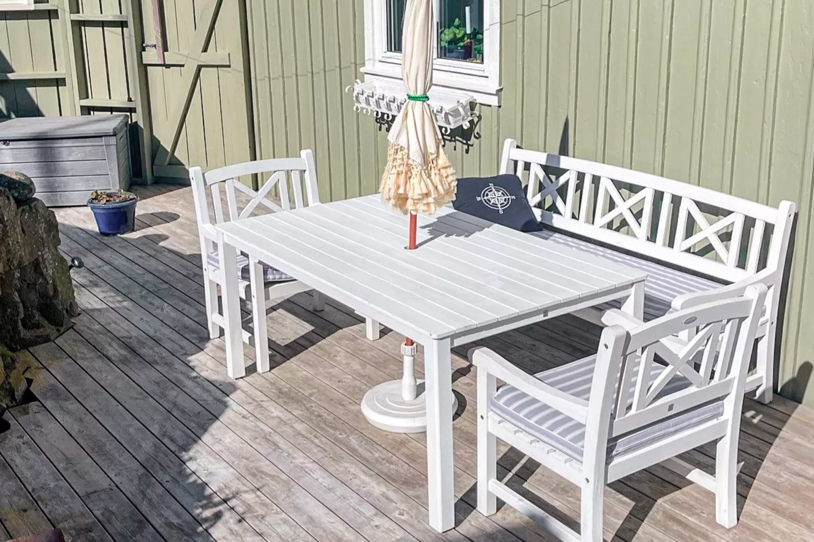 4 person holiday home in SKÄRHAMN-Outdoor