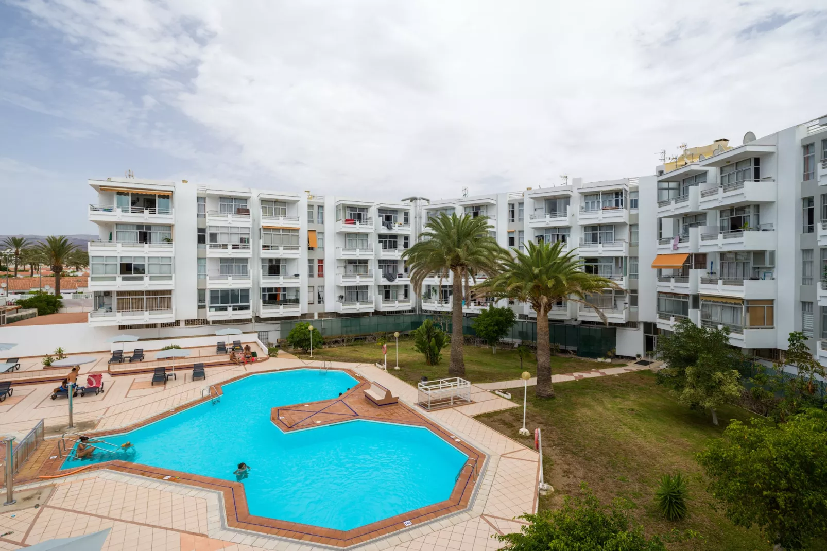 poolofhouse