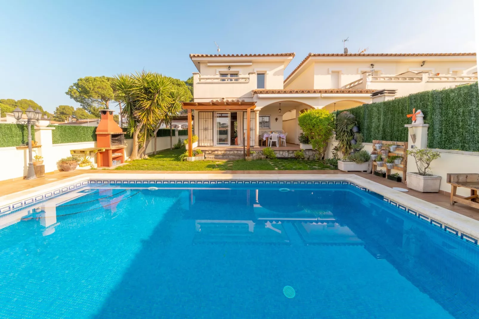 poolofhouse