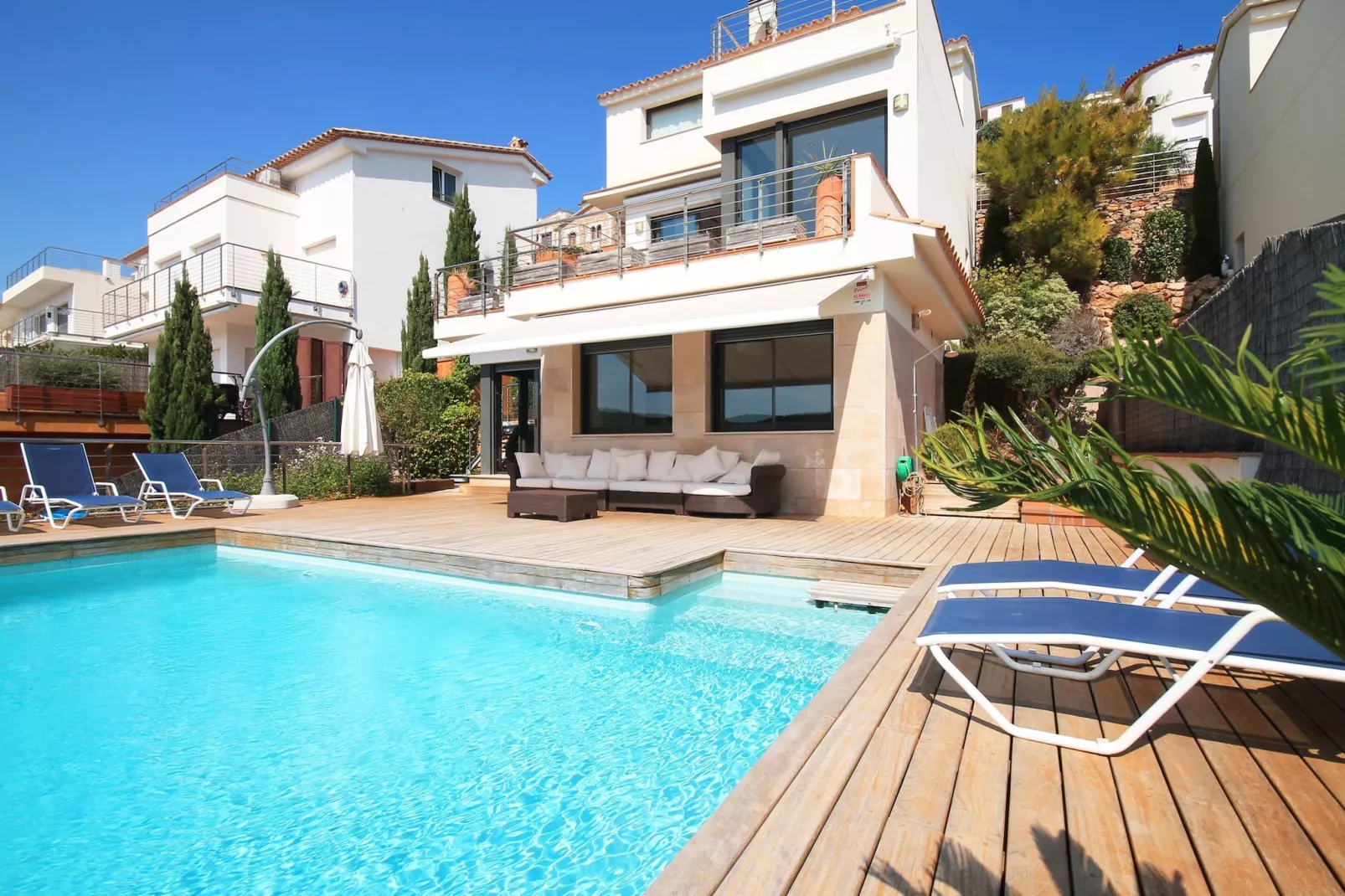 poolofhouse