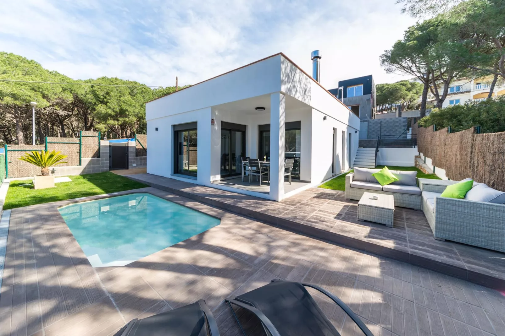 poolofhouse