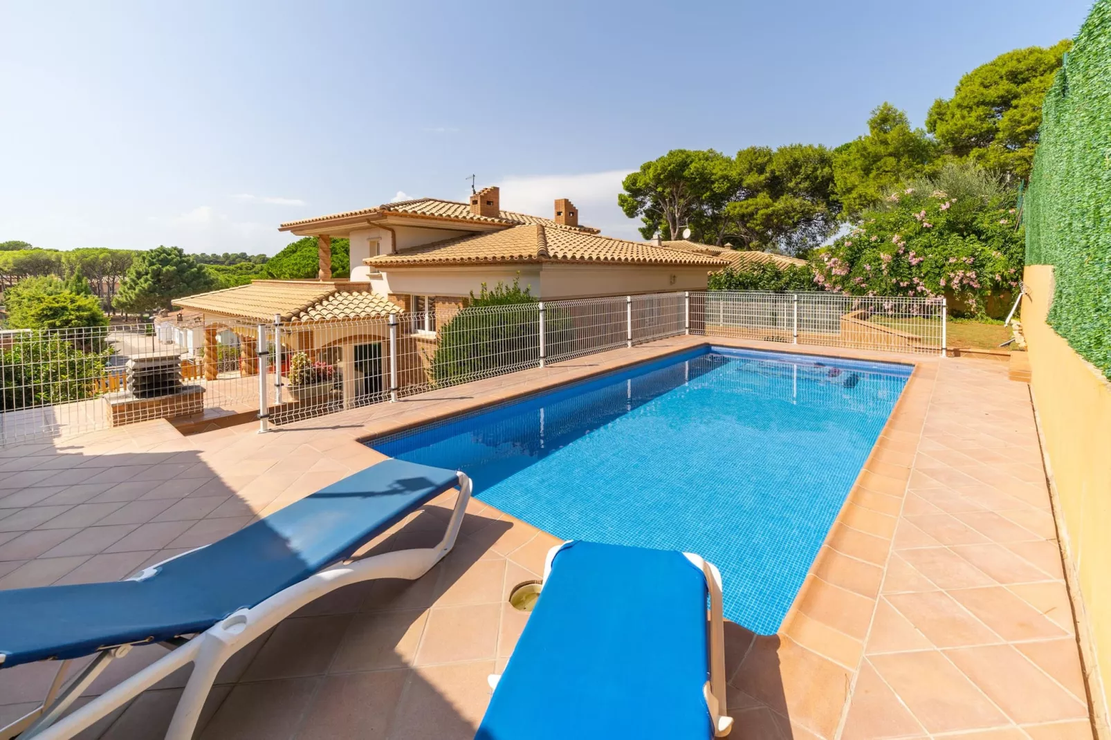 poolofhouse