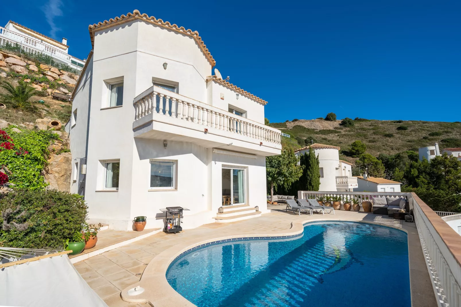 poolofhouse