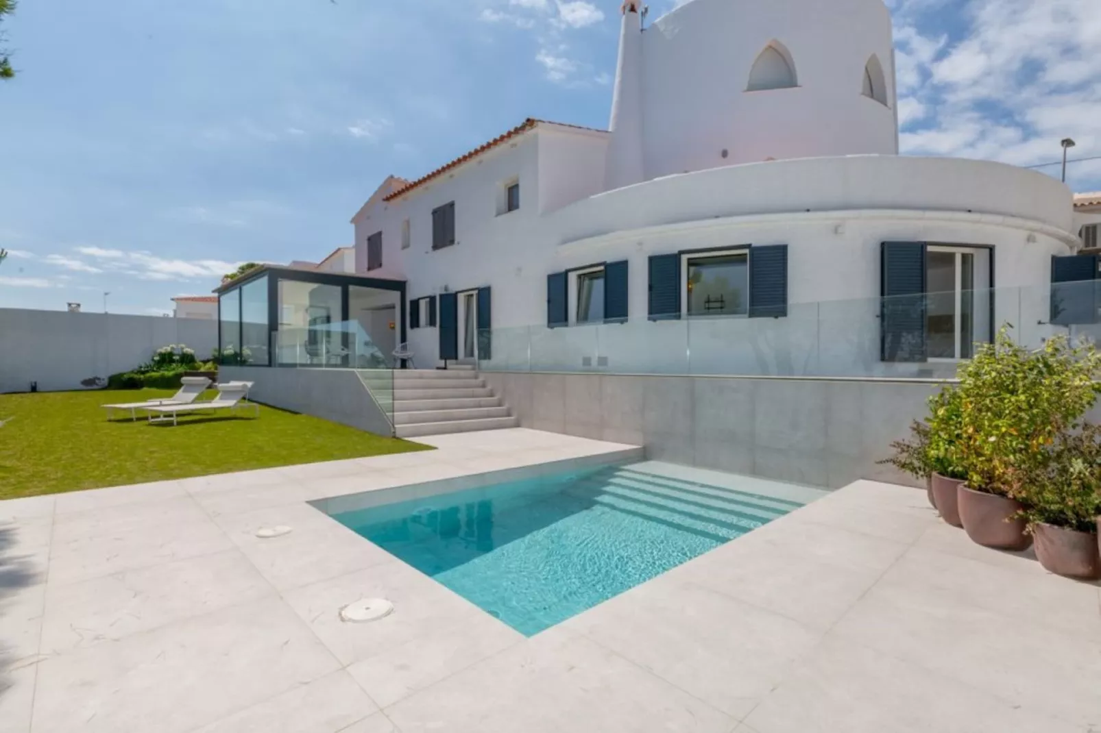 poolofhouse