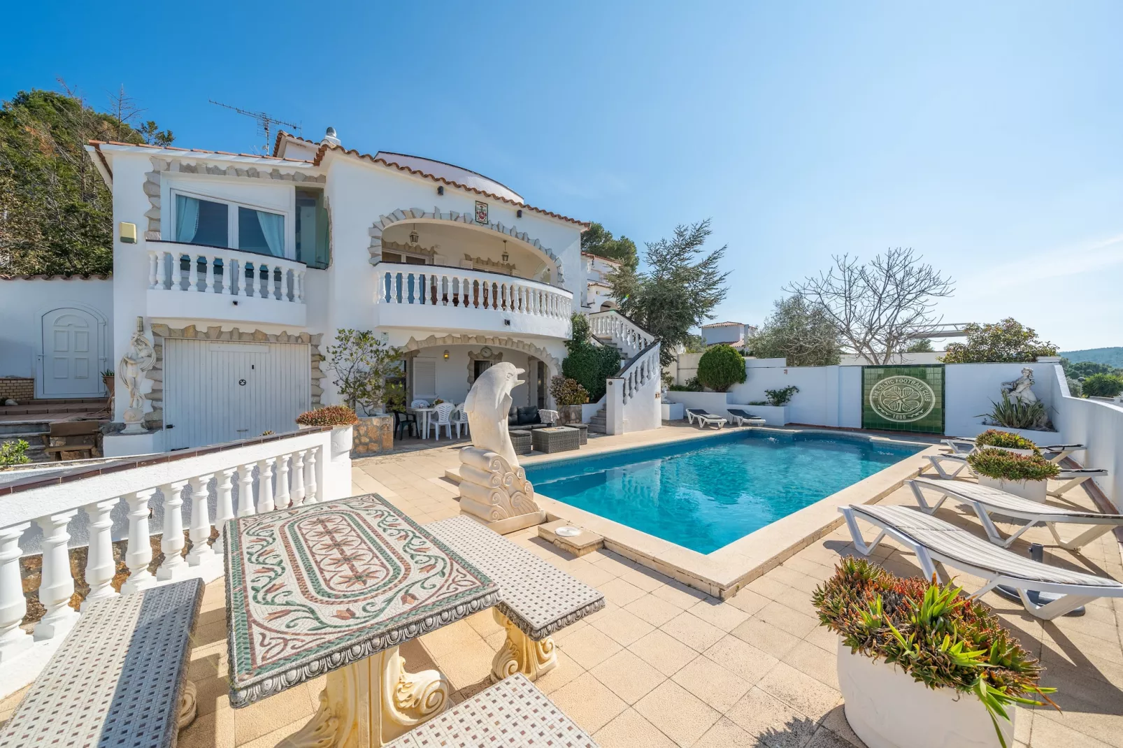 poolofhouse