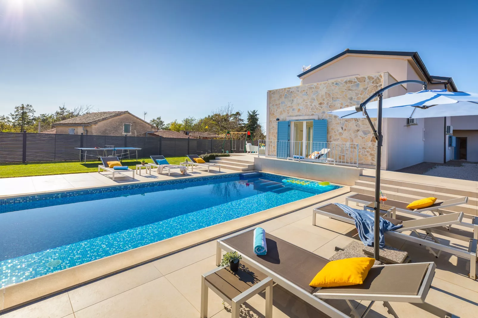 poolofhouse